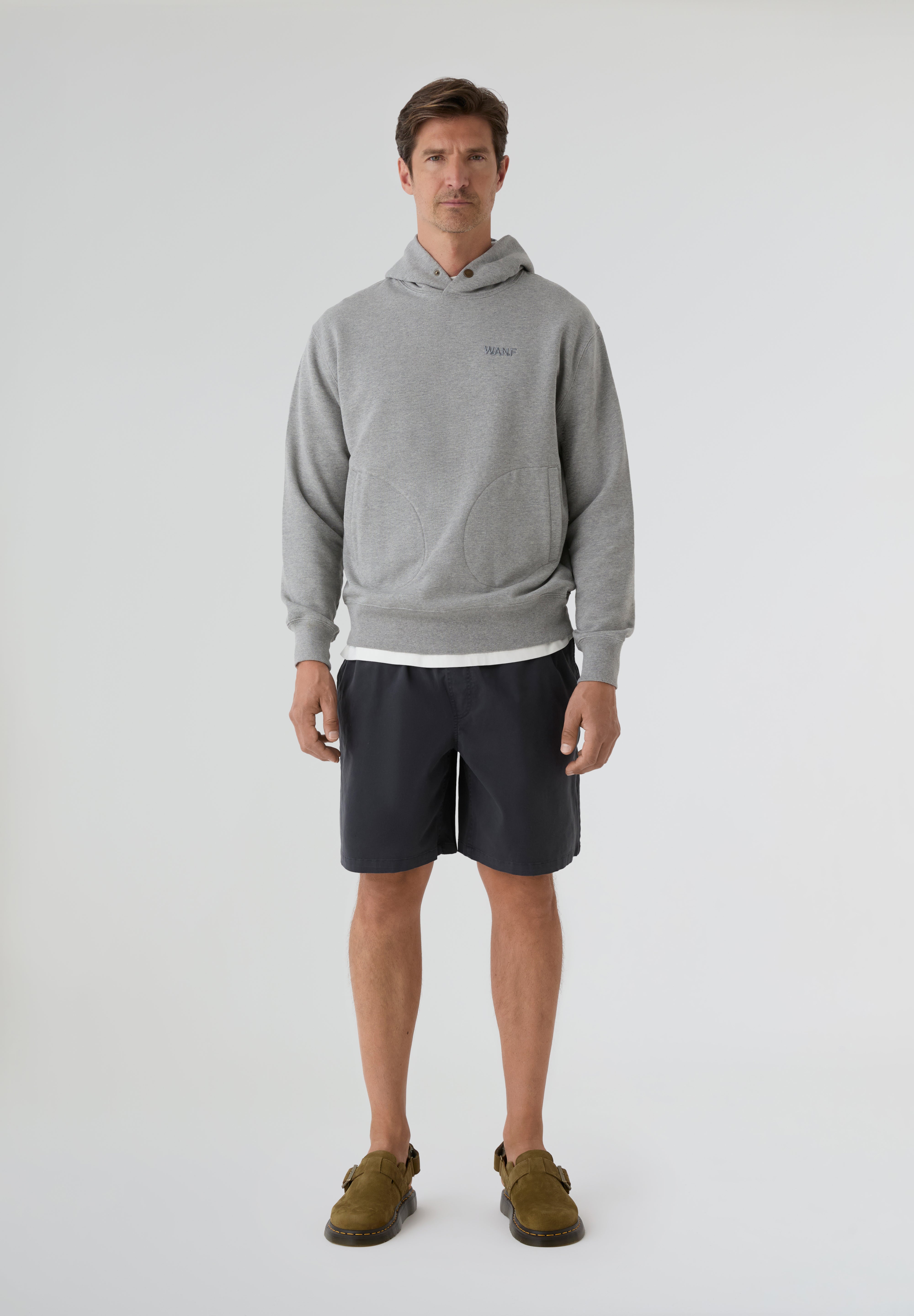 WE ARE NOT FRIENDS | SUDADERA AKAI GREY