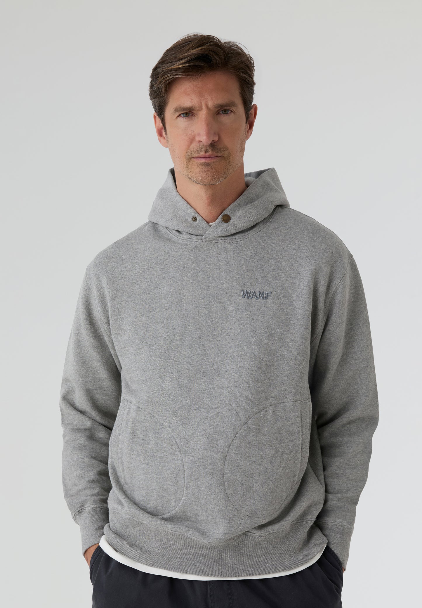 WE ARE NOT FRIENDS | SUDADERA AKAI GREY