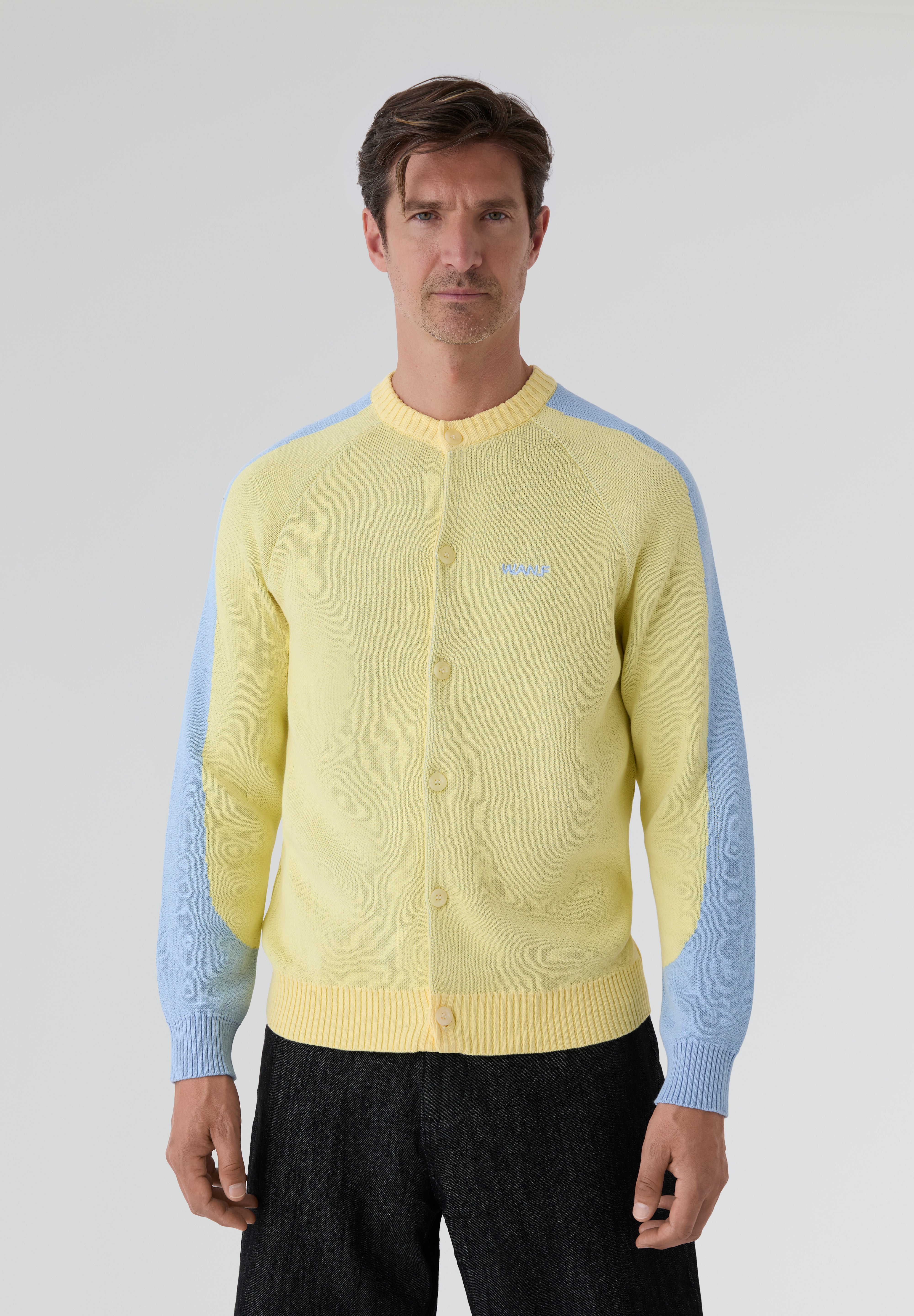 WE ARE NOT FRIENDS | CARDIGAN OFFICE PASTEL