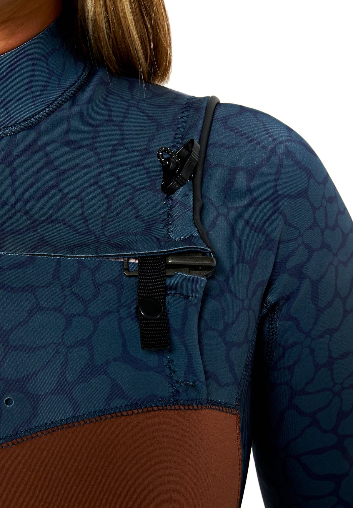 DEEPLY | 3/2  CHEST ZIP MUJER - Scalpers