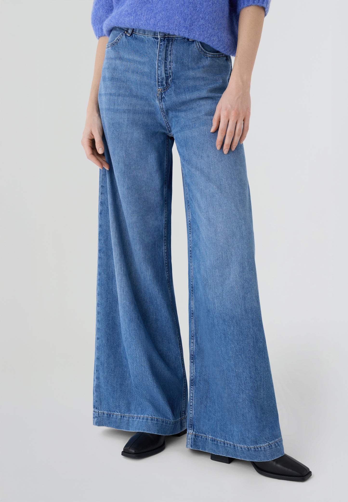 BASH | PANTALÓN VAQUERO MUSC