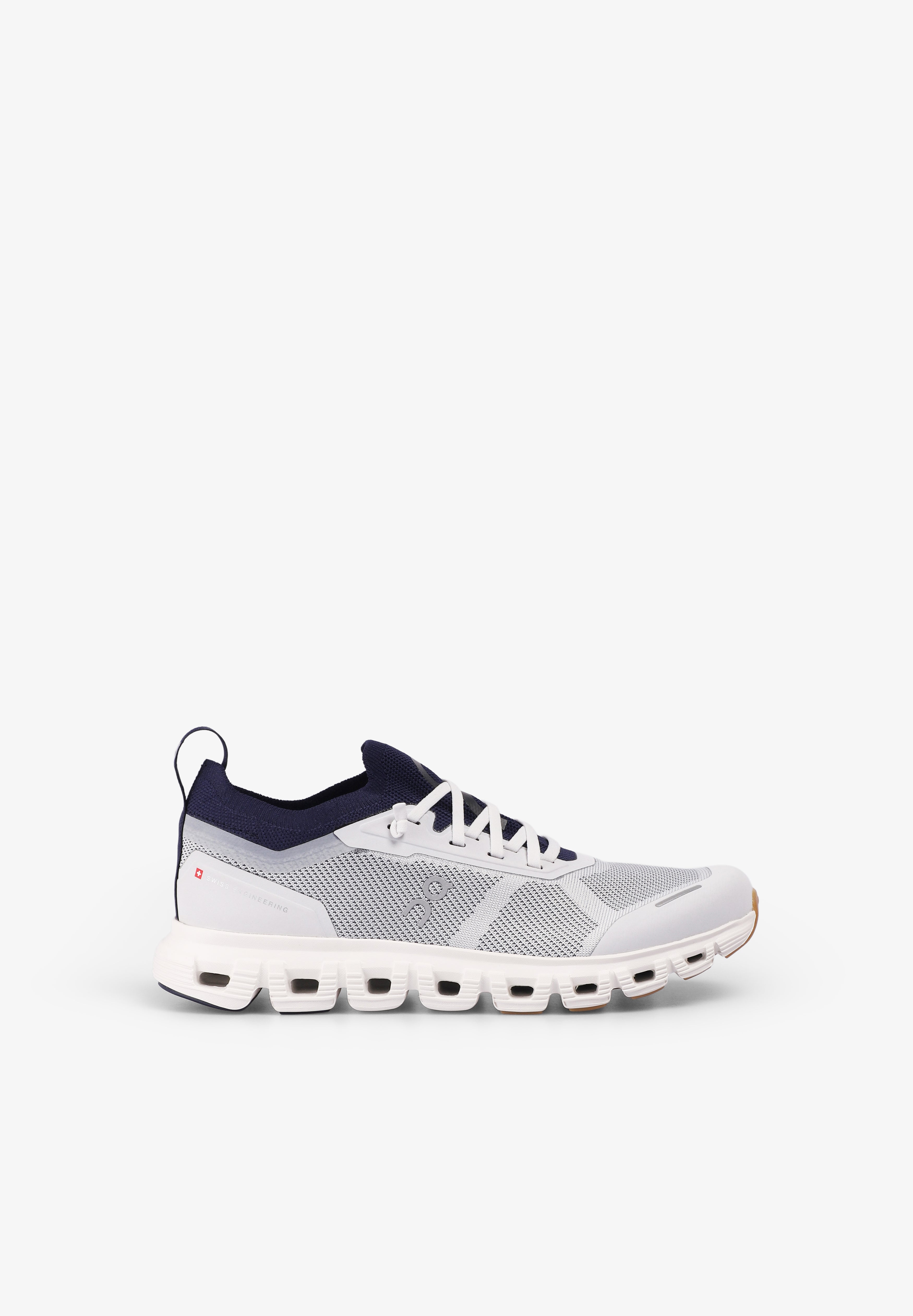 ON  | CLOUD 6 VERSA