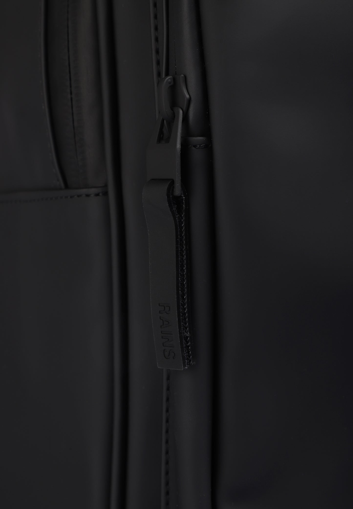 RAINS | MOCHILA BOOK DAYPACK LARGE W3