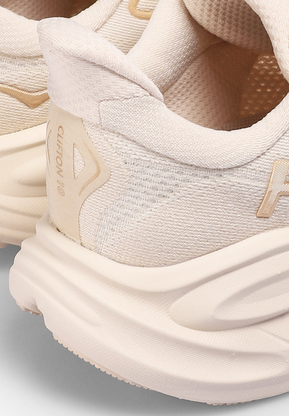 HOKA | ZAPATILLA CLIFTON 10 MUJER