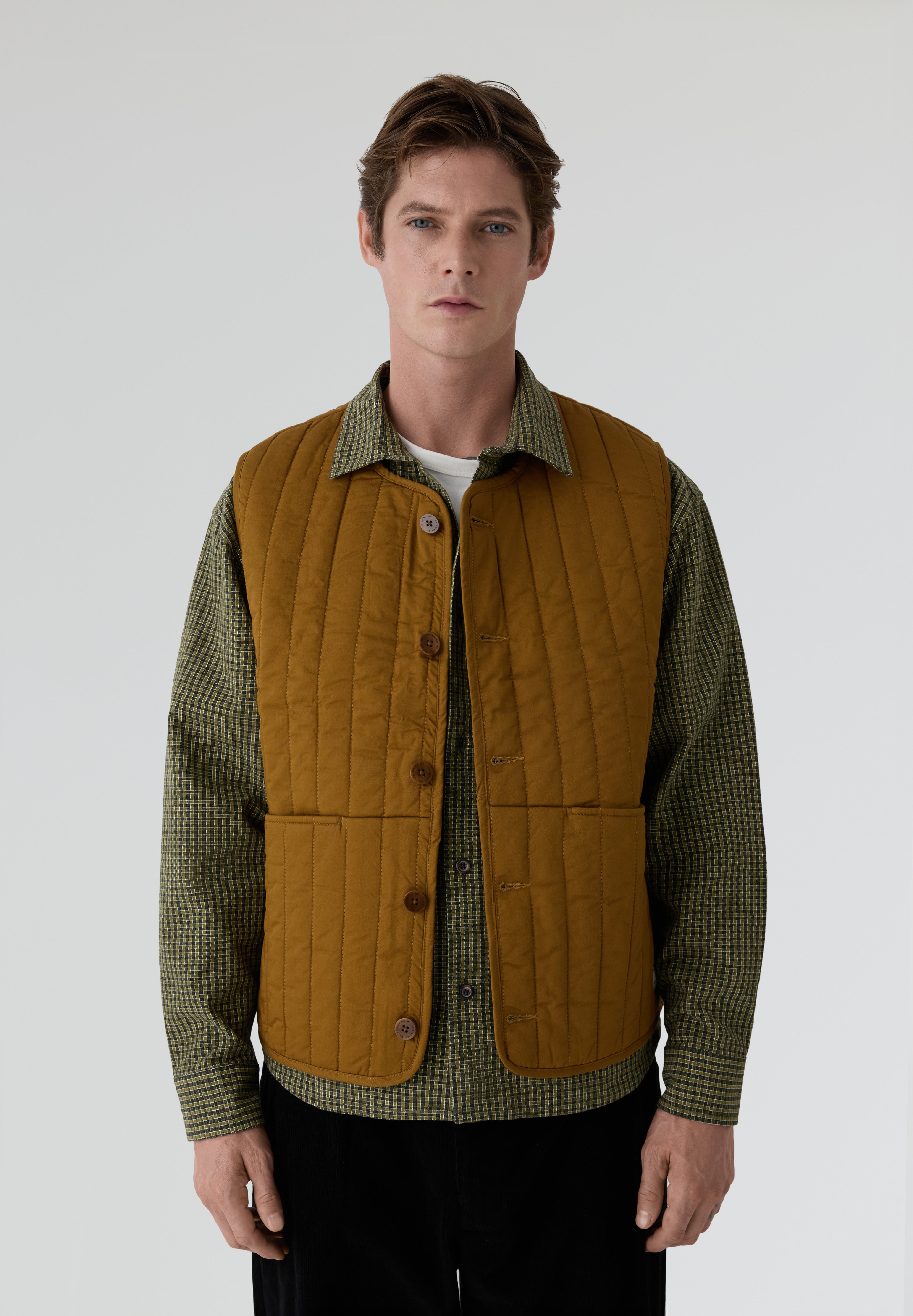THINKING MU | LIGHT OAK JON VEST