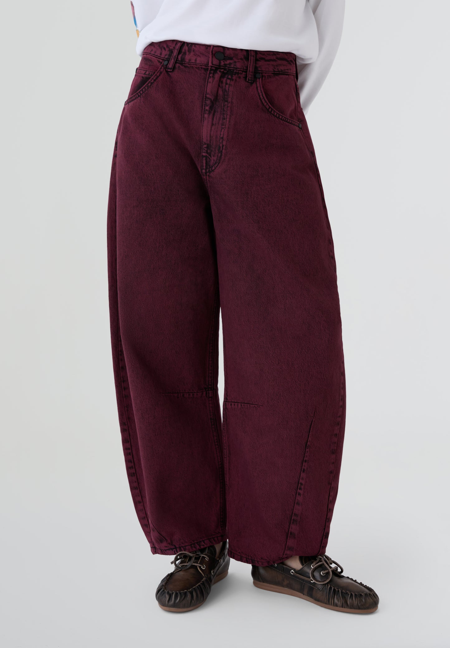 ESSENTIEL | PANTALÓN VAQUERO IMPRESSIVE