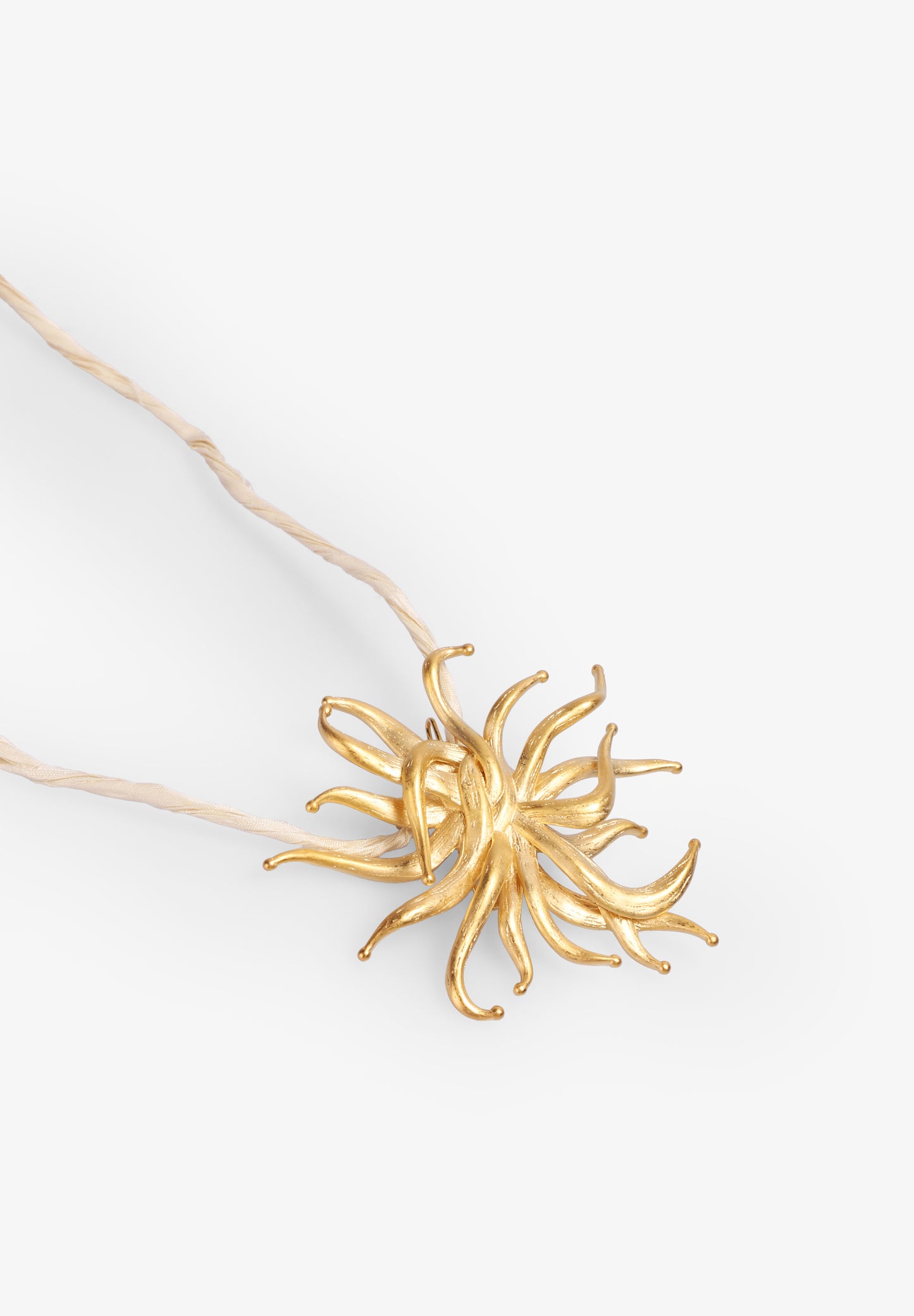 ALHAJA CULT STORE | COLLAR ANEMONA SEDA