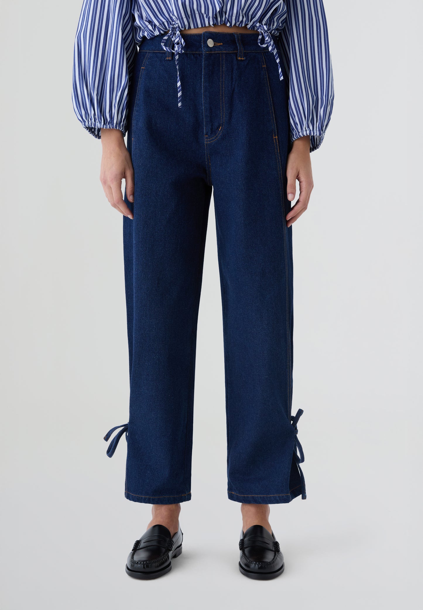 THE TINY BIG SISTER | VAQUEROS LACE CUTLINES