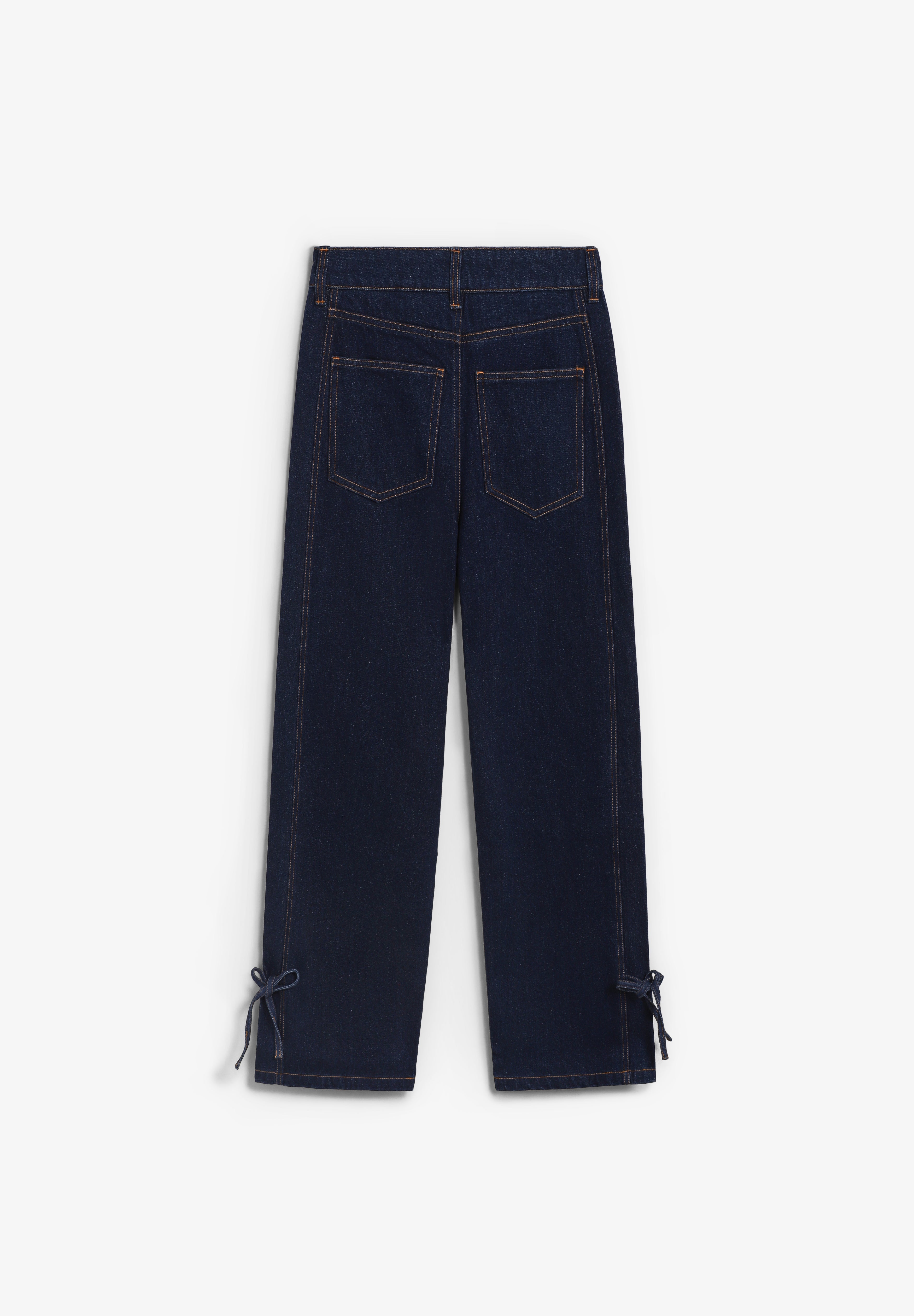 THE TINY BIG SISTER | VAQUEROS LACE CUTLINES