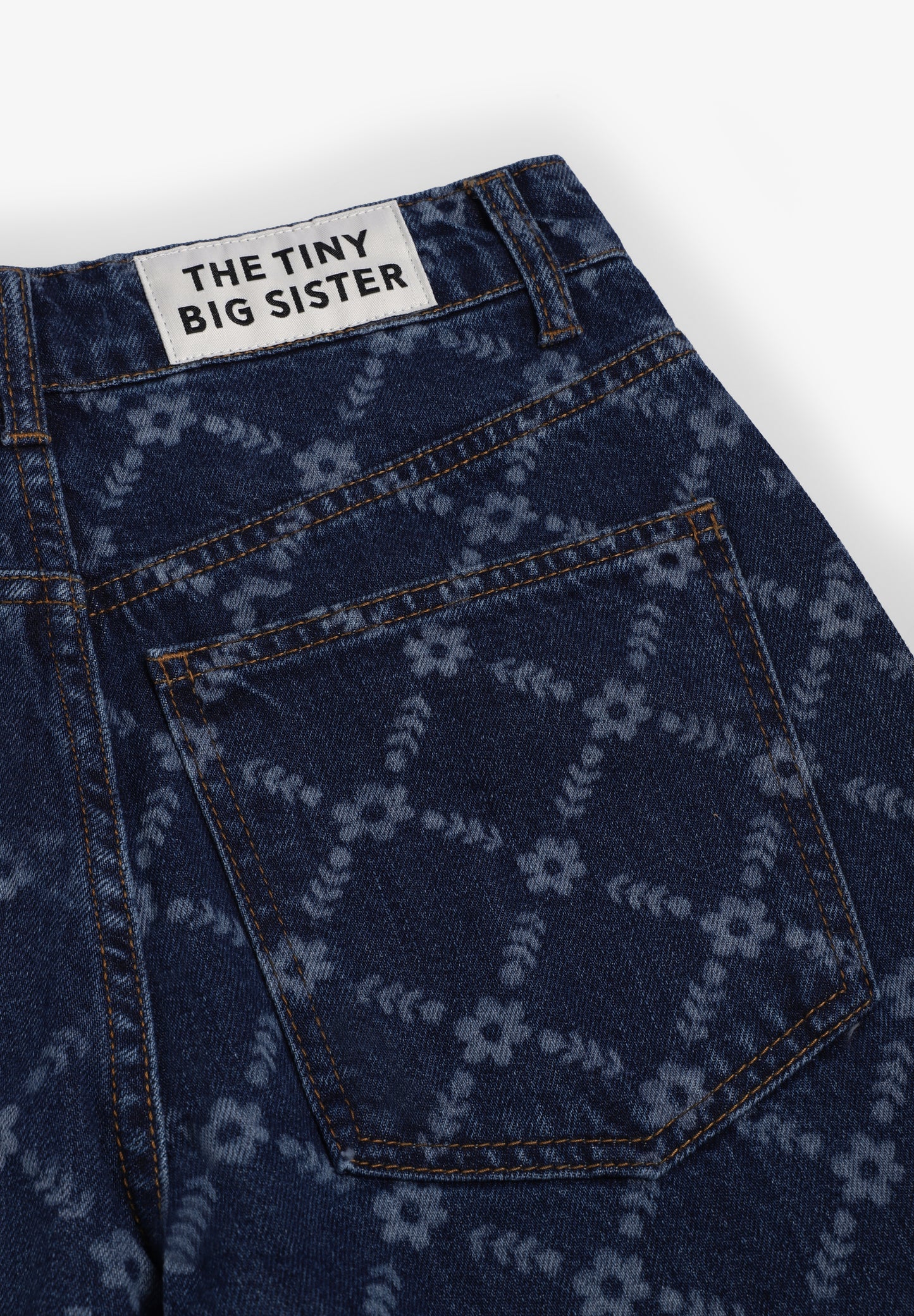 THE TINY BIG SISTER | VAQUEROS FLOWERS GRID MARU