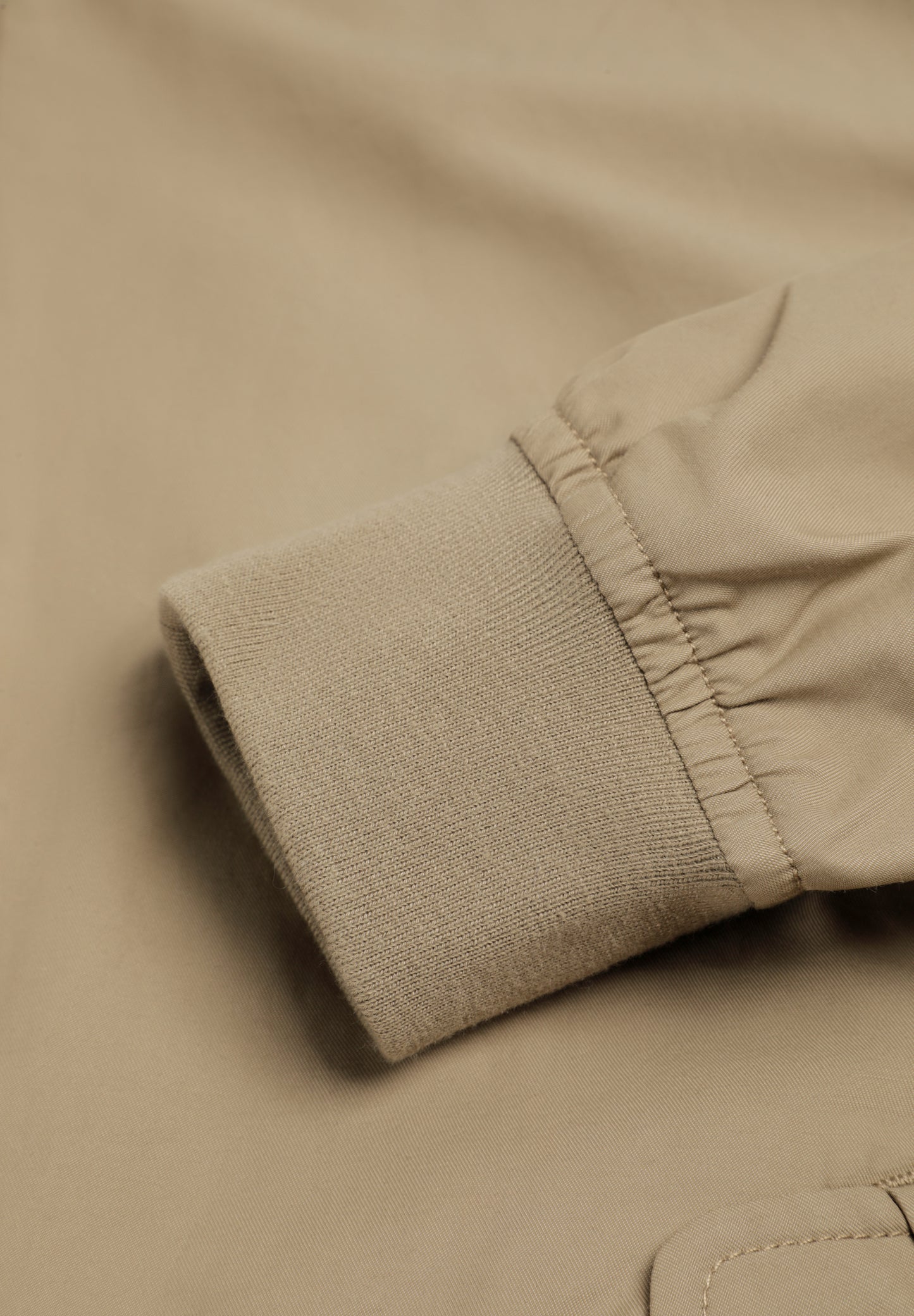 CHAQUETA BOMBER CUELLO ALTO