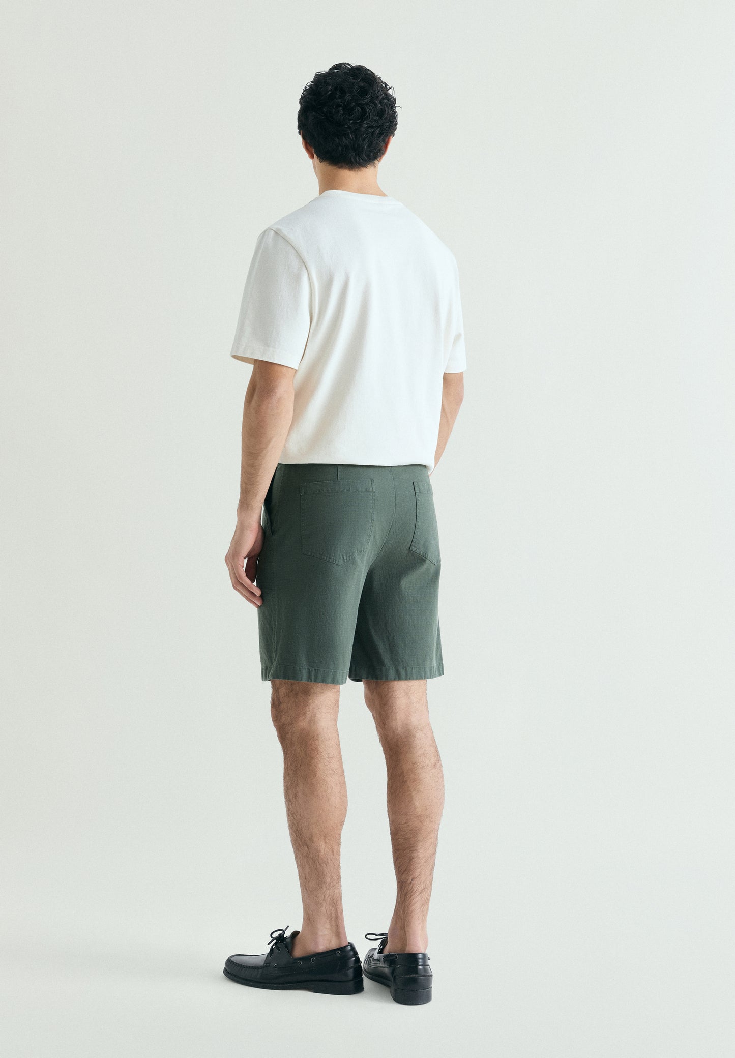 BERMUDAS DETALLE BOLSILLOS