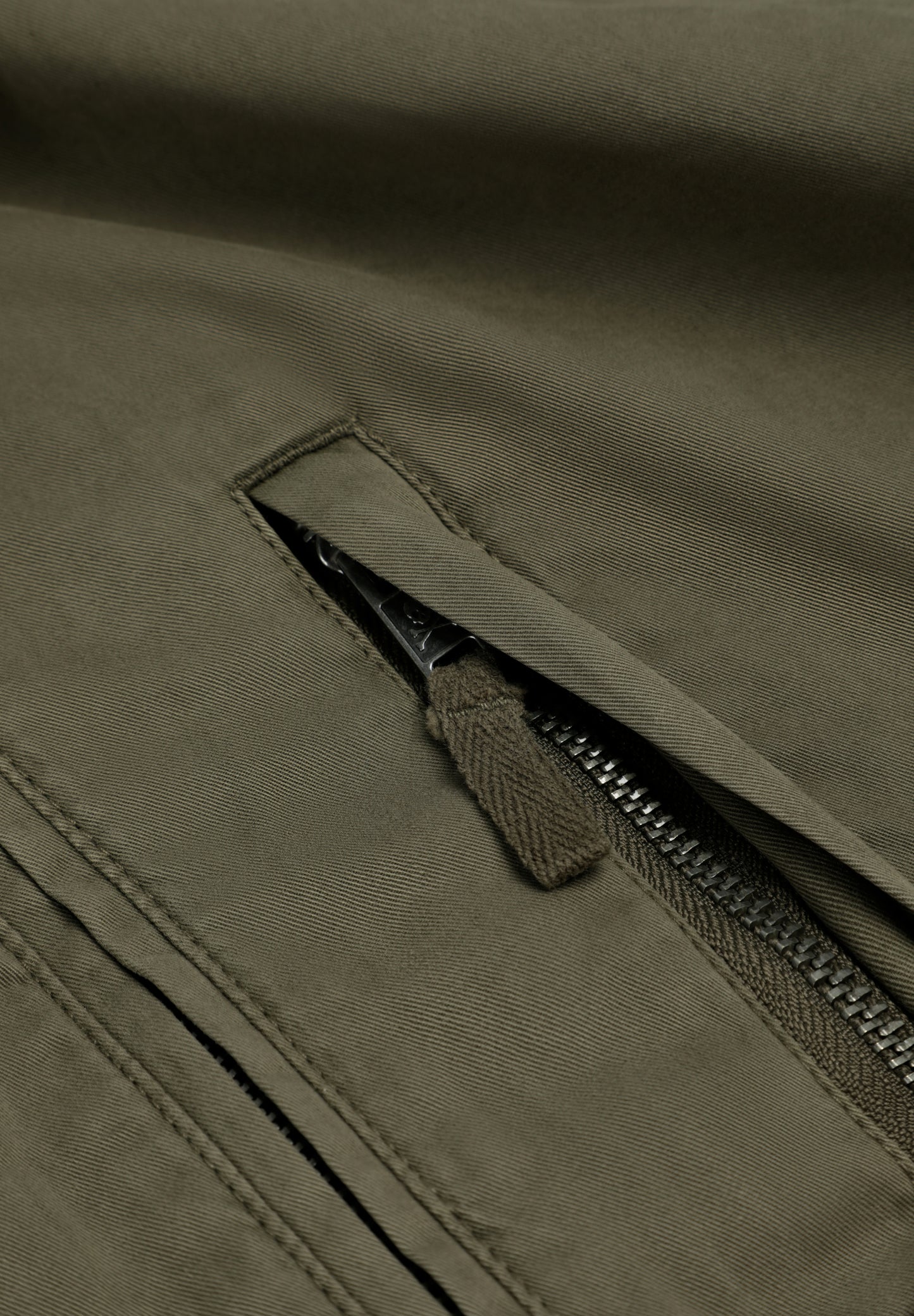 CHAQUETA CAPUCHA CALAVERA TONO