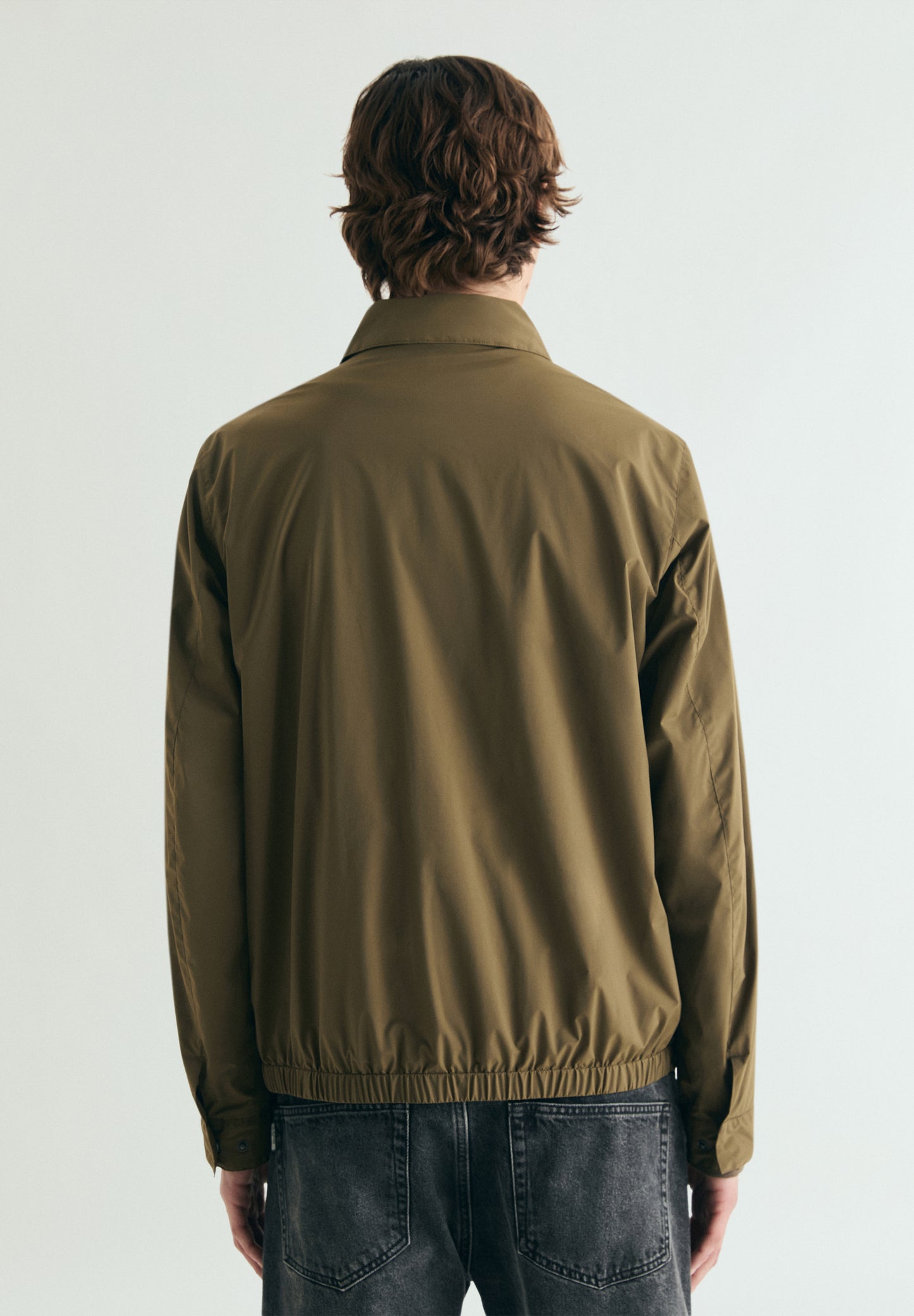 CHAQUETA TÉCNICA CON CREMALLERA