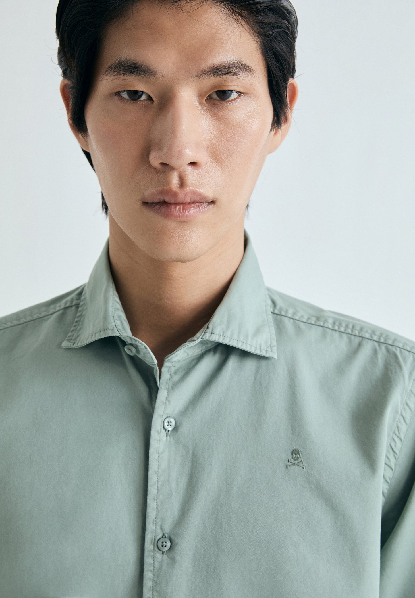 CAMISA REGULAR FIT BORDADA