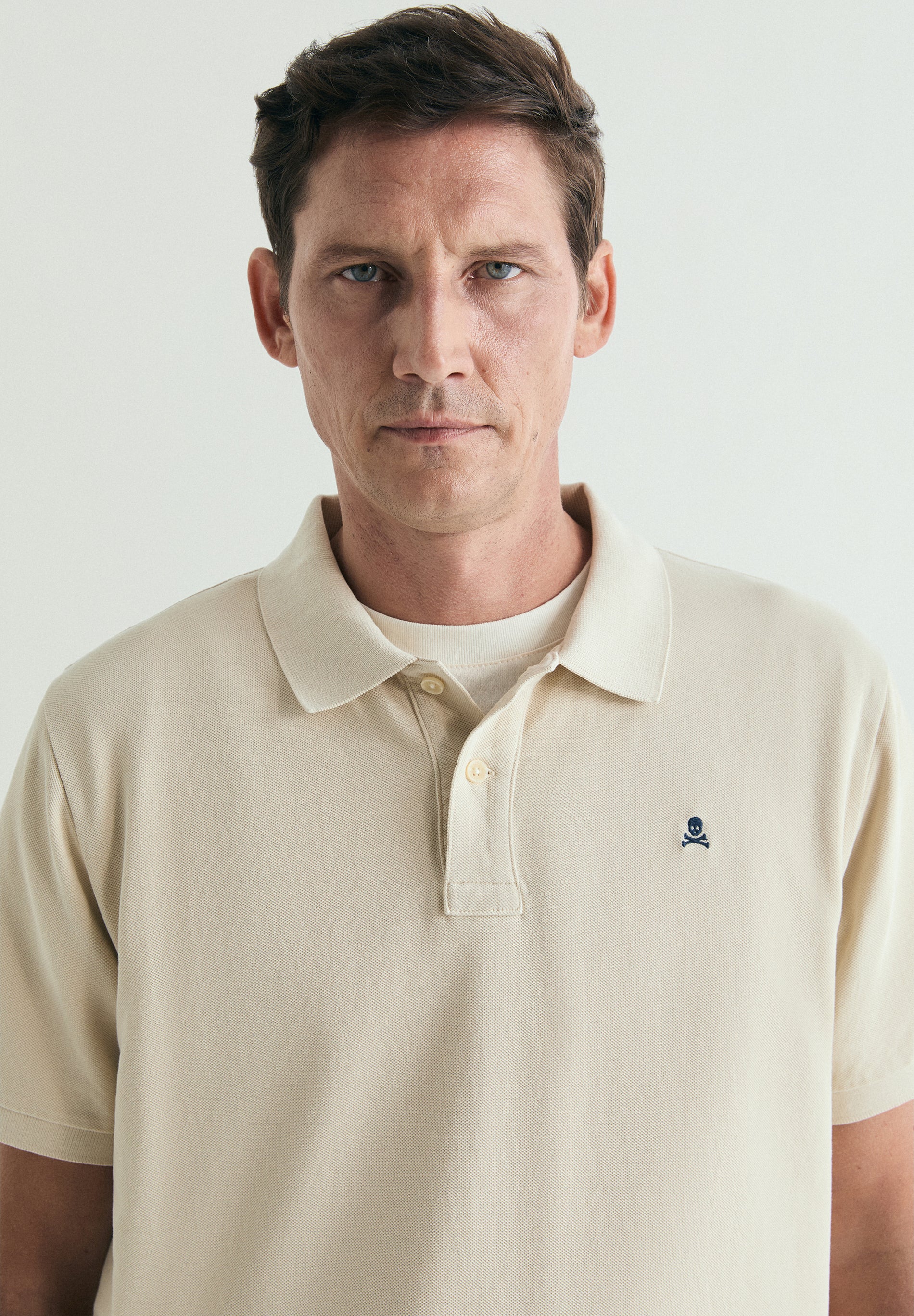 POLO DE PIQUÉ BORDADO CONTRASTE