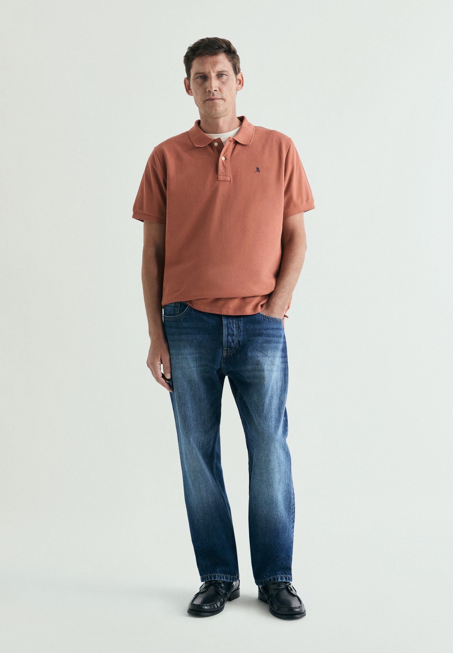 POLO DE PIQUÉ BORDADO CONTRASTE