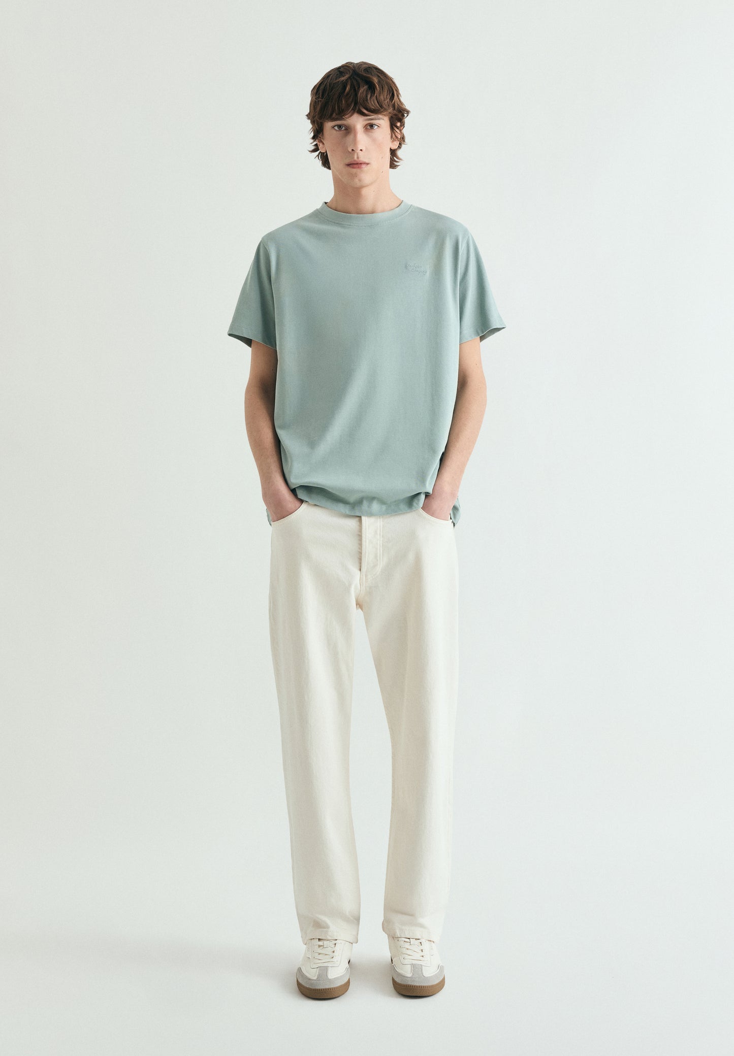 CAMISETA BORDADA MEDIUM WEIGHT