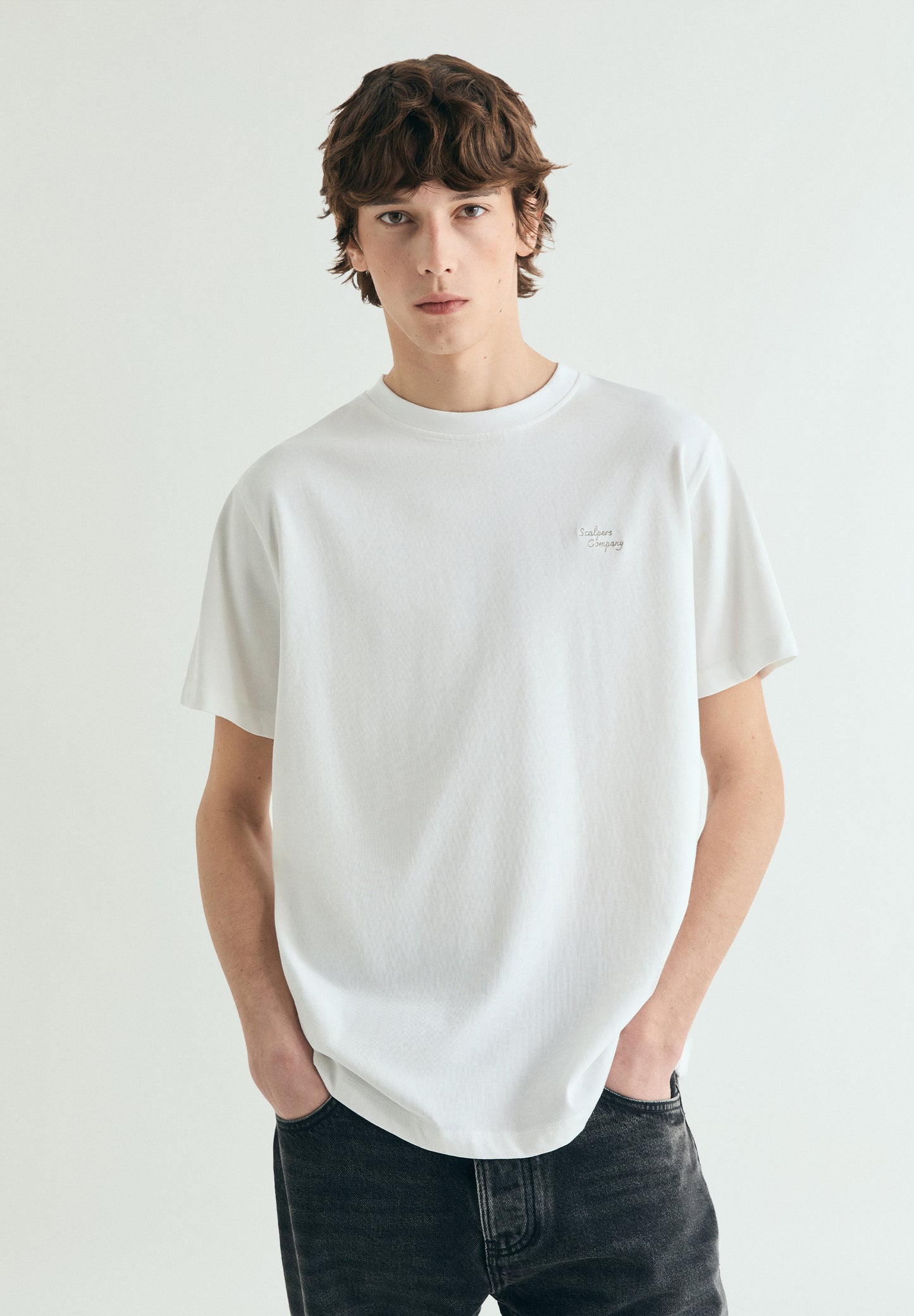 CAMISETA BORDADA MEDIUM WEIGHT