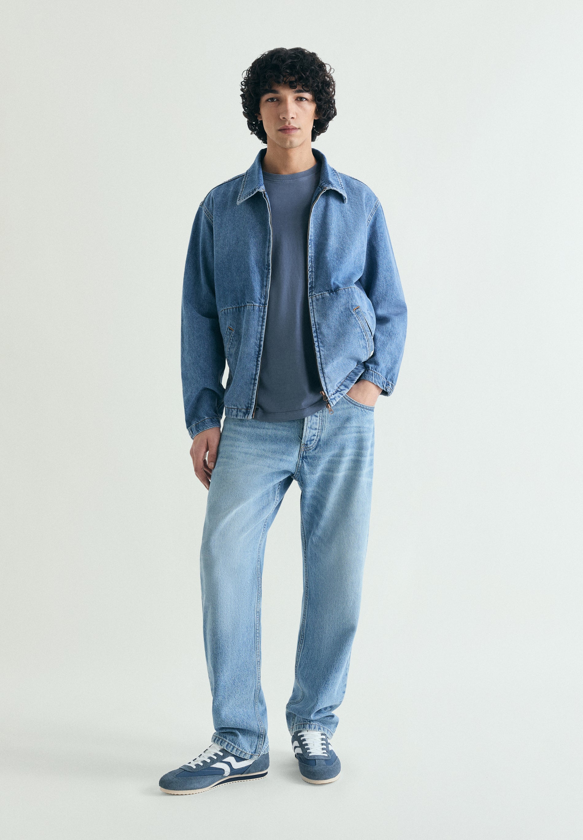 CAMISETA BORDADA REGULAR FIT