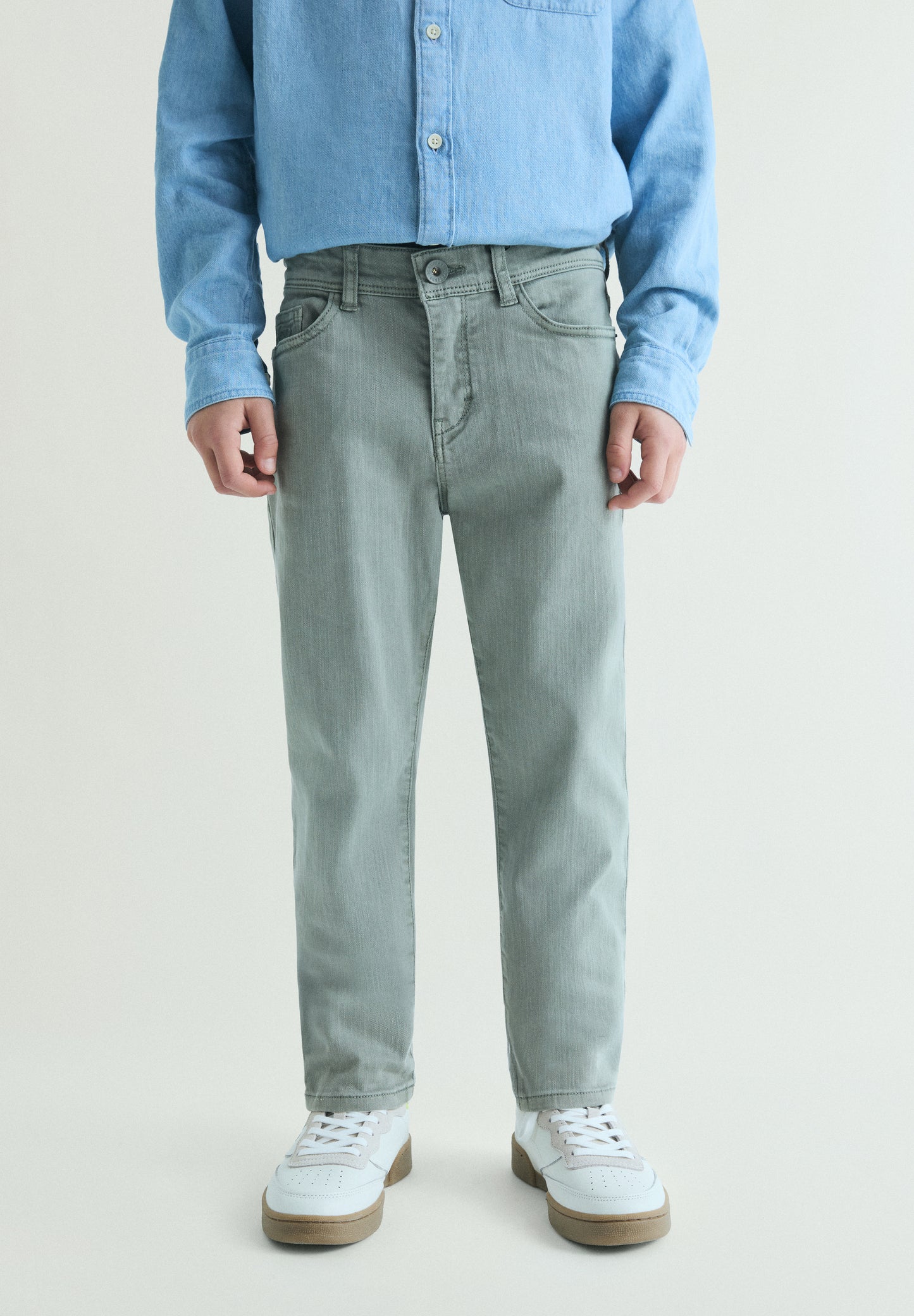 PANTALÓN SLIM FIT DE CINCO BOLSILLOS