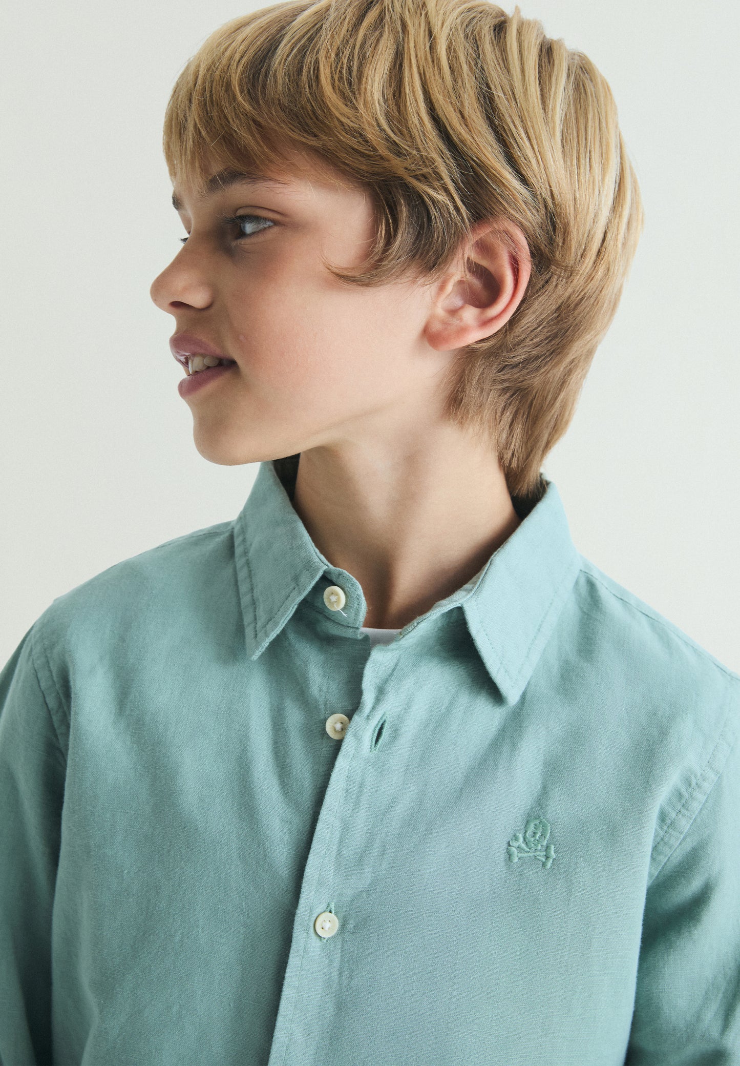 CAMISA CALAVERA REGULAR FIT