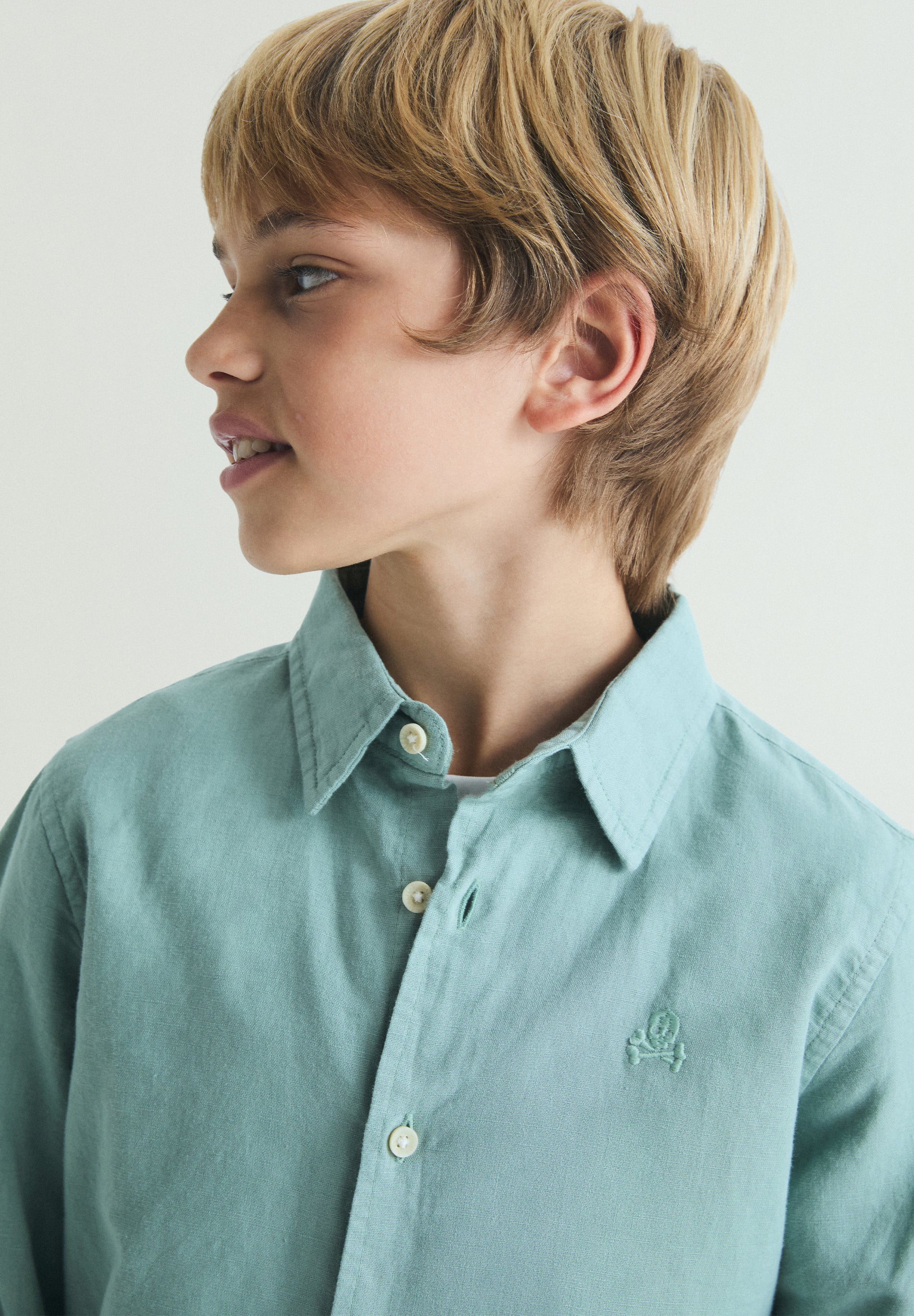 CAMISA CALAVERA REGULAR FIT