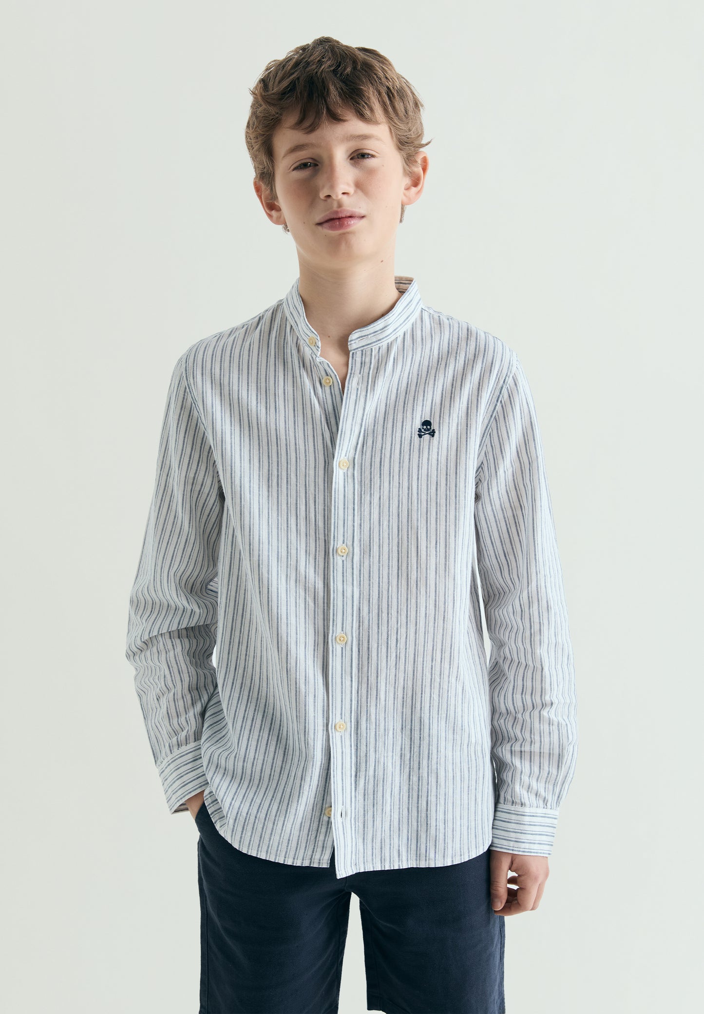CAMISA DE RAYAS CUELLO MAO