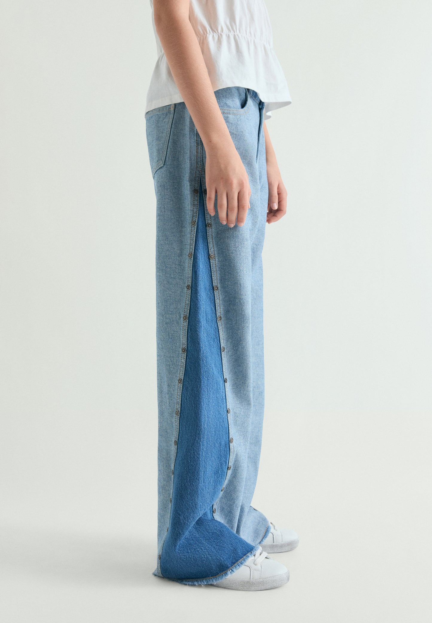 PANTALÓN DENIM WIDE LEG BICOLOR