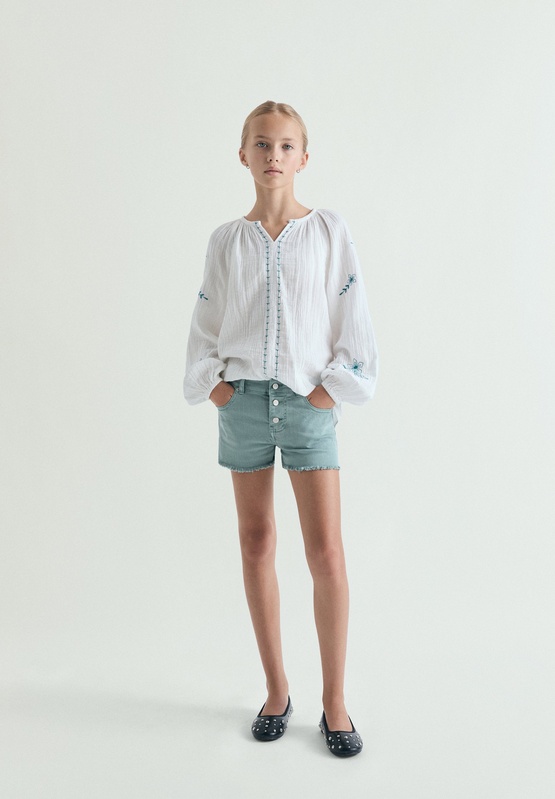 SHORTS DENIM EFECTO LAVADO