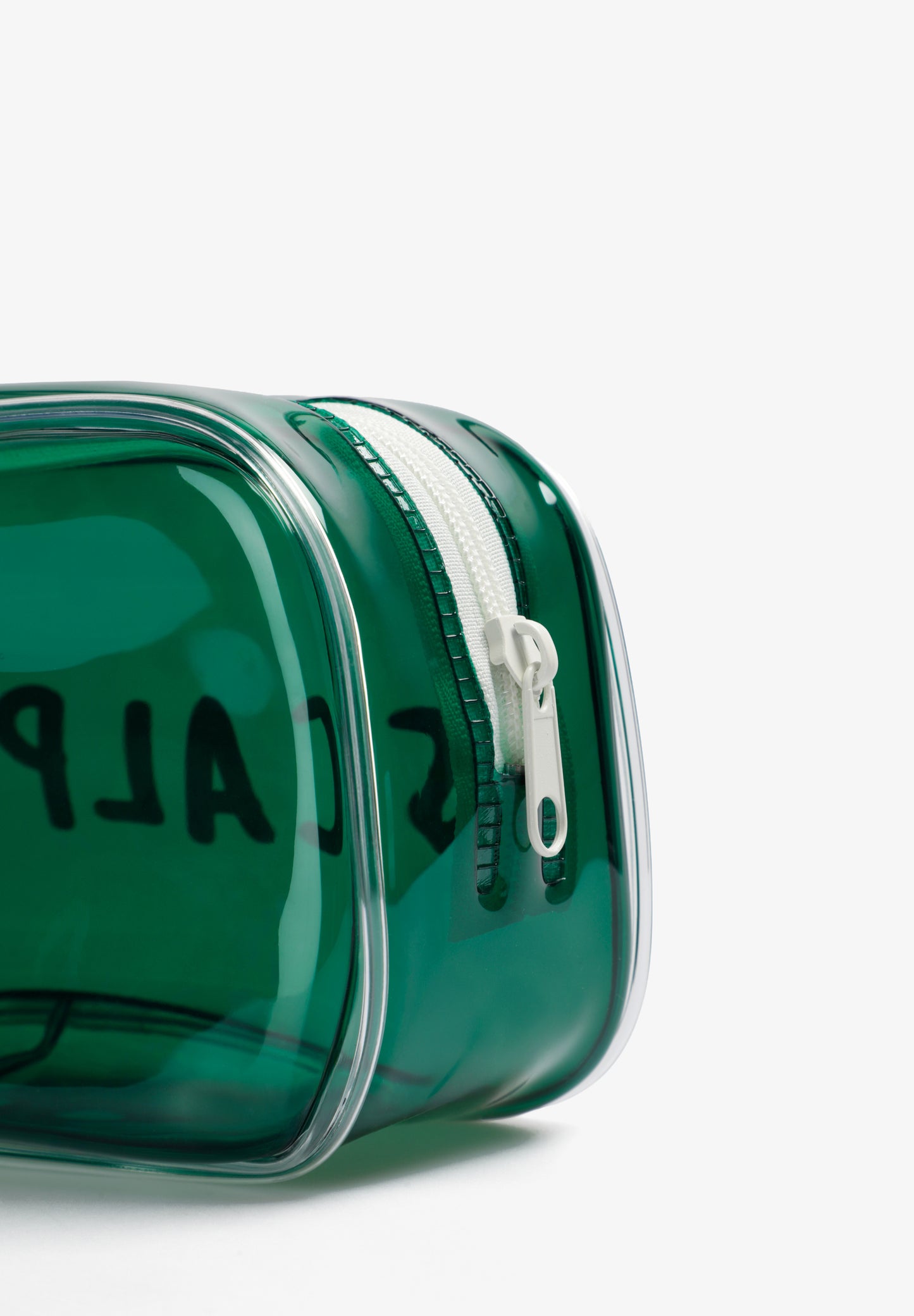 NECESER CON SET DE VIAJE