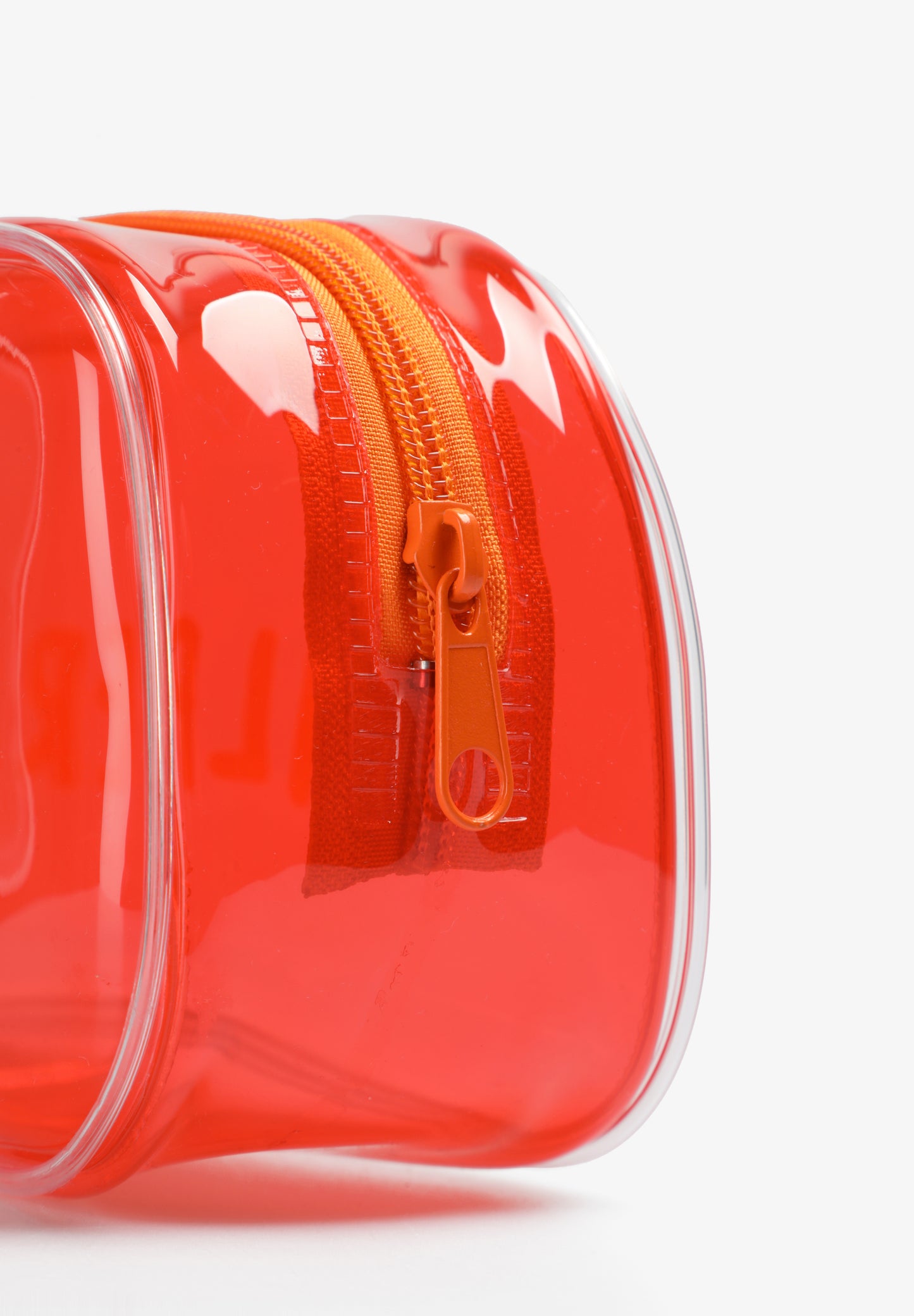 NECESER CON SET DE VIAJE