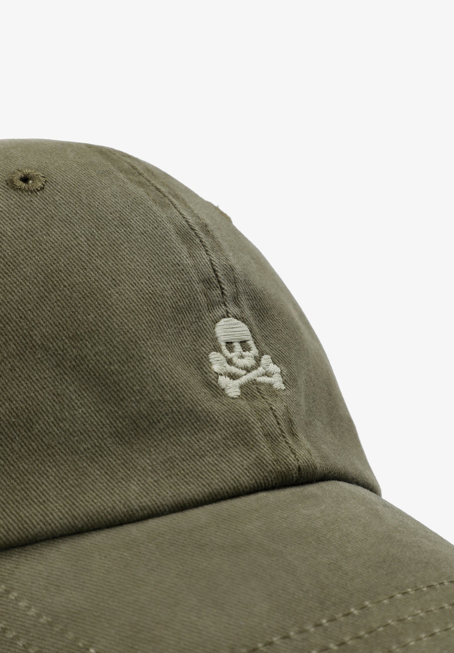 GORRA CALAVERA BORDADA