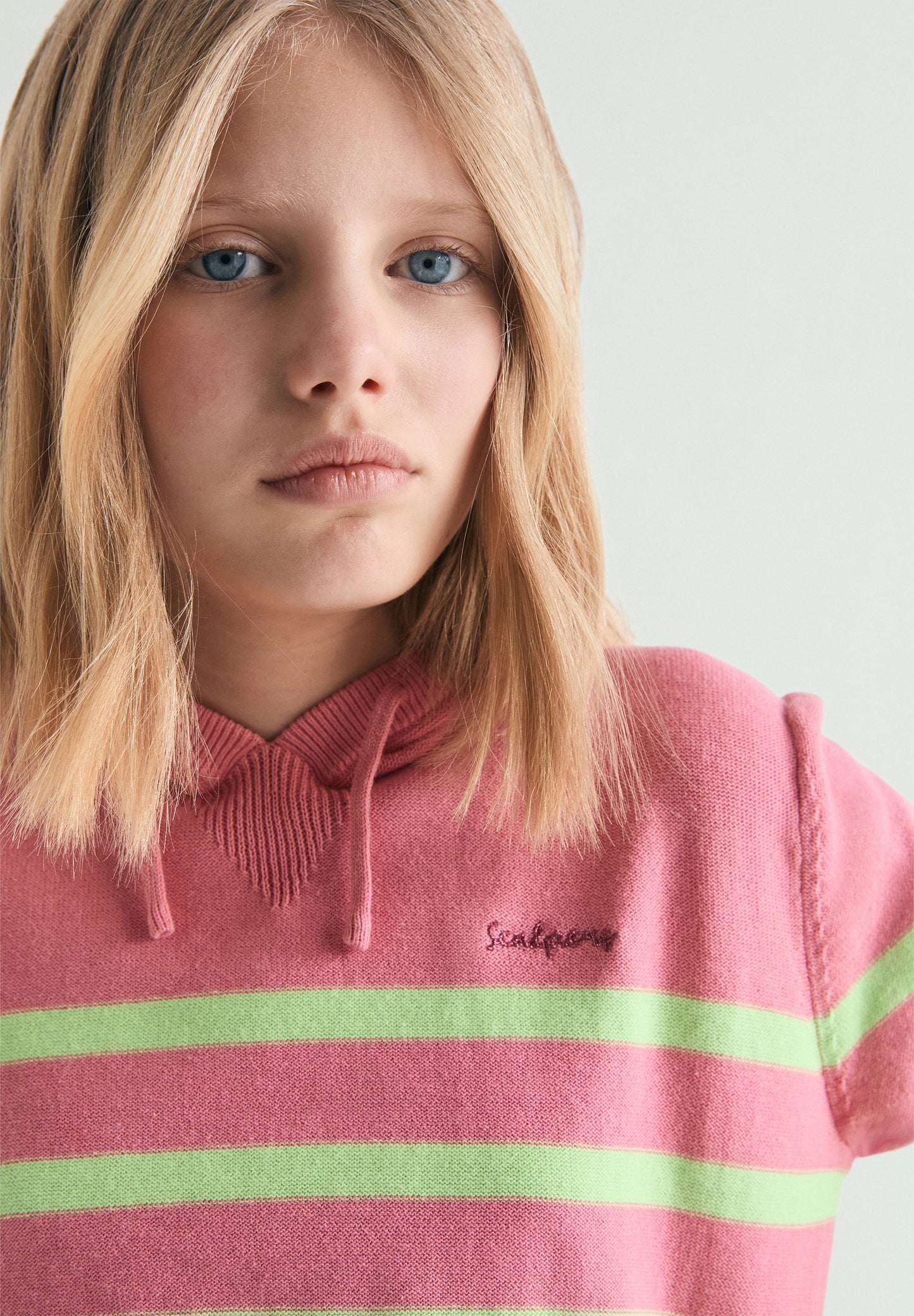 SUDADERA TRICOT RAYAS CON CAPUCHA