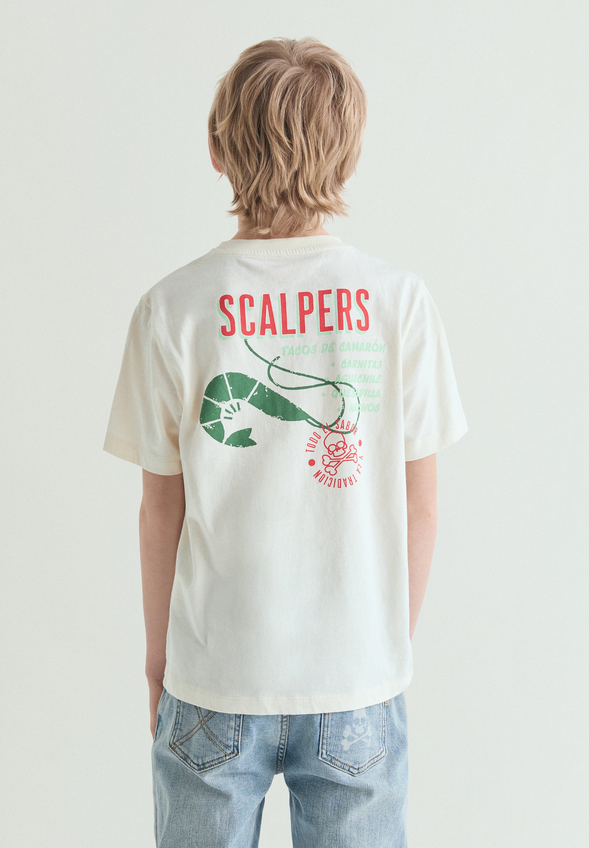 CAMISETA ESTAMPADO CONTRASTE