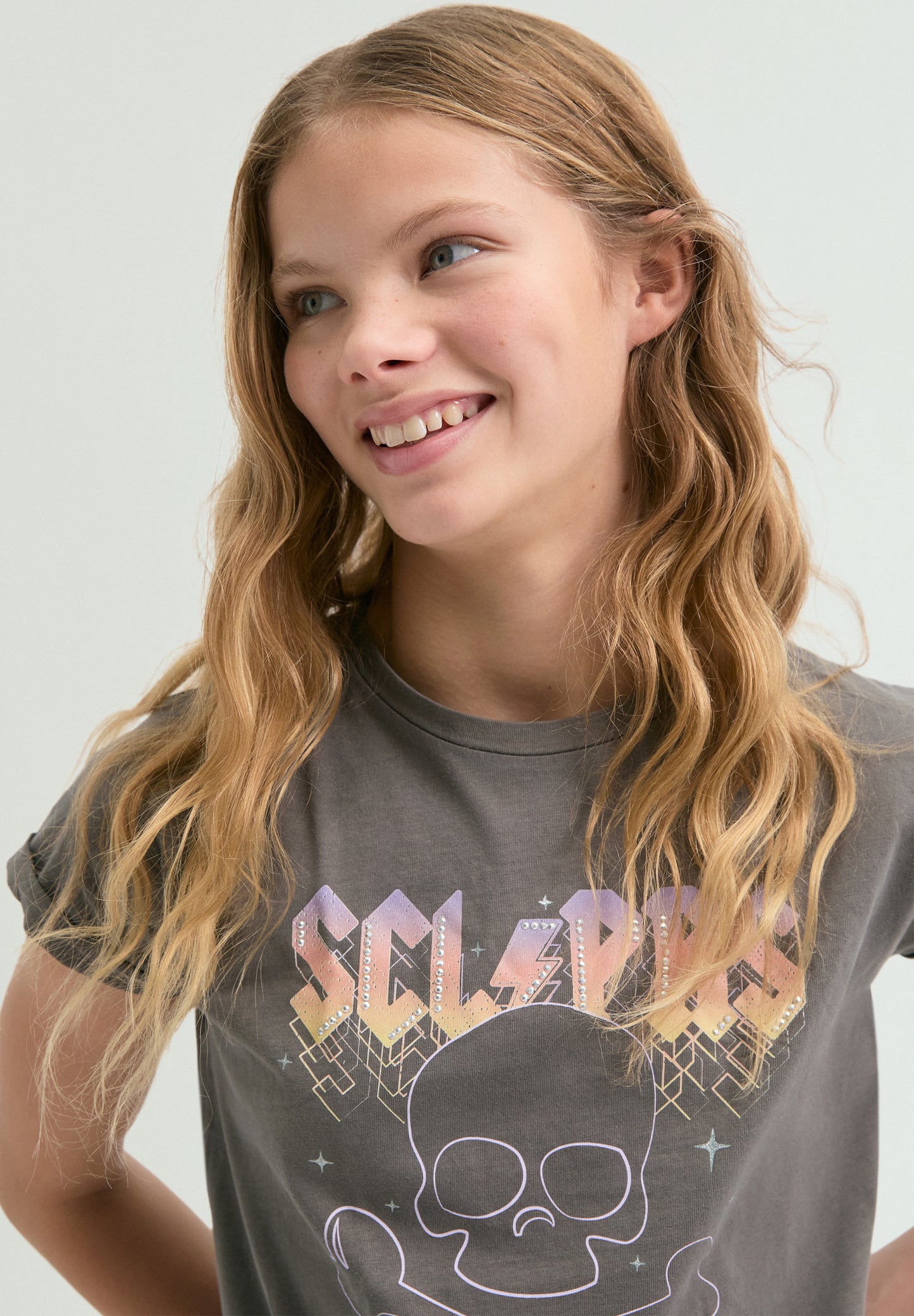 CAMISETA ESTAMPADA STRASS