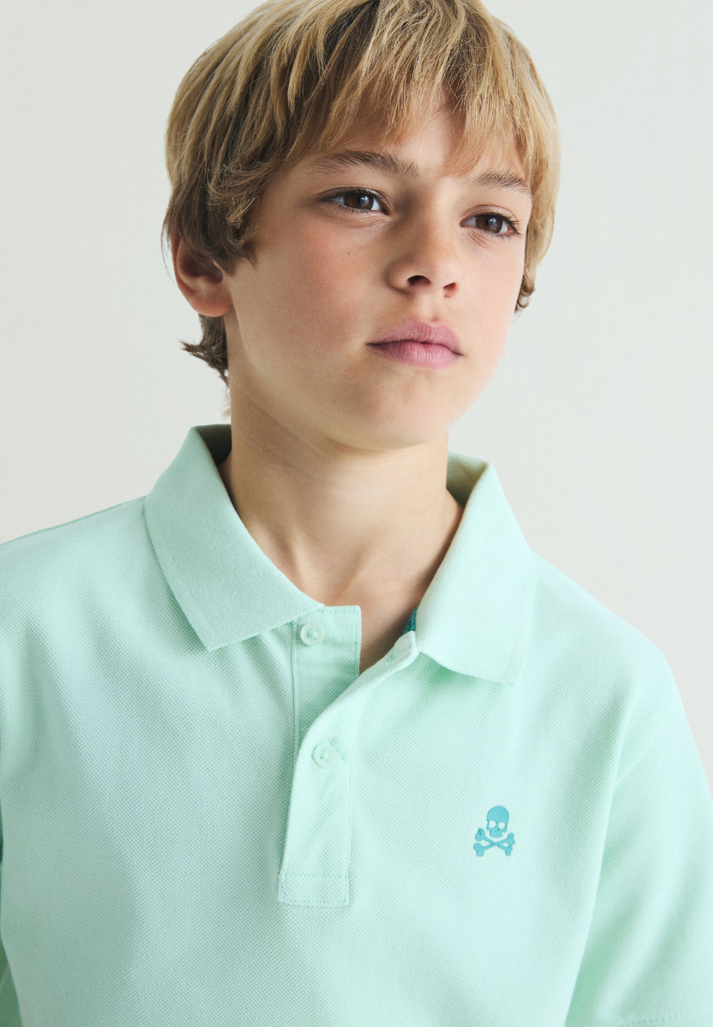 POLO BÁSICO CALAVERA