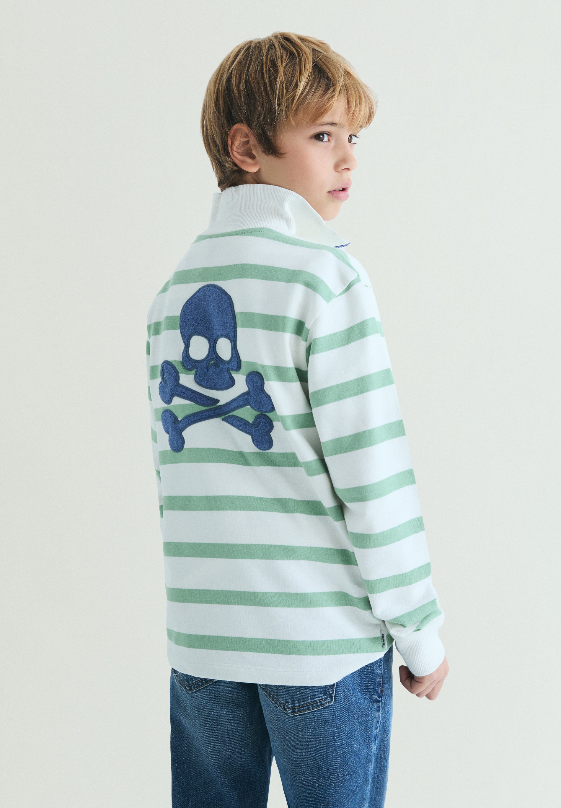 SUDADERA DE RAYAS CON CUELLO POLO