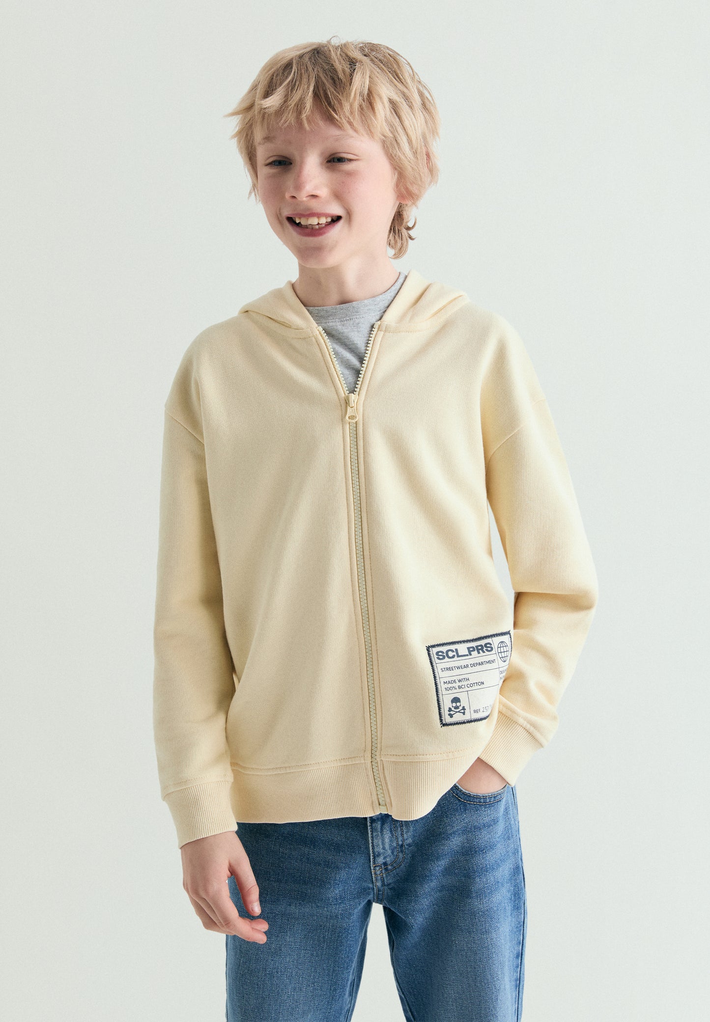 SUDADERA CON CAPUCHA CALAVERA
