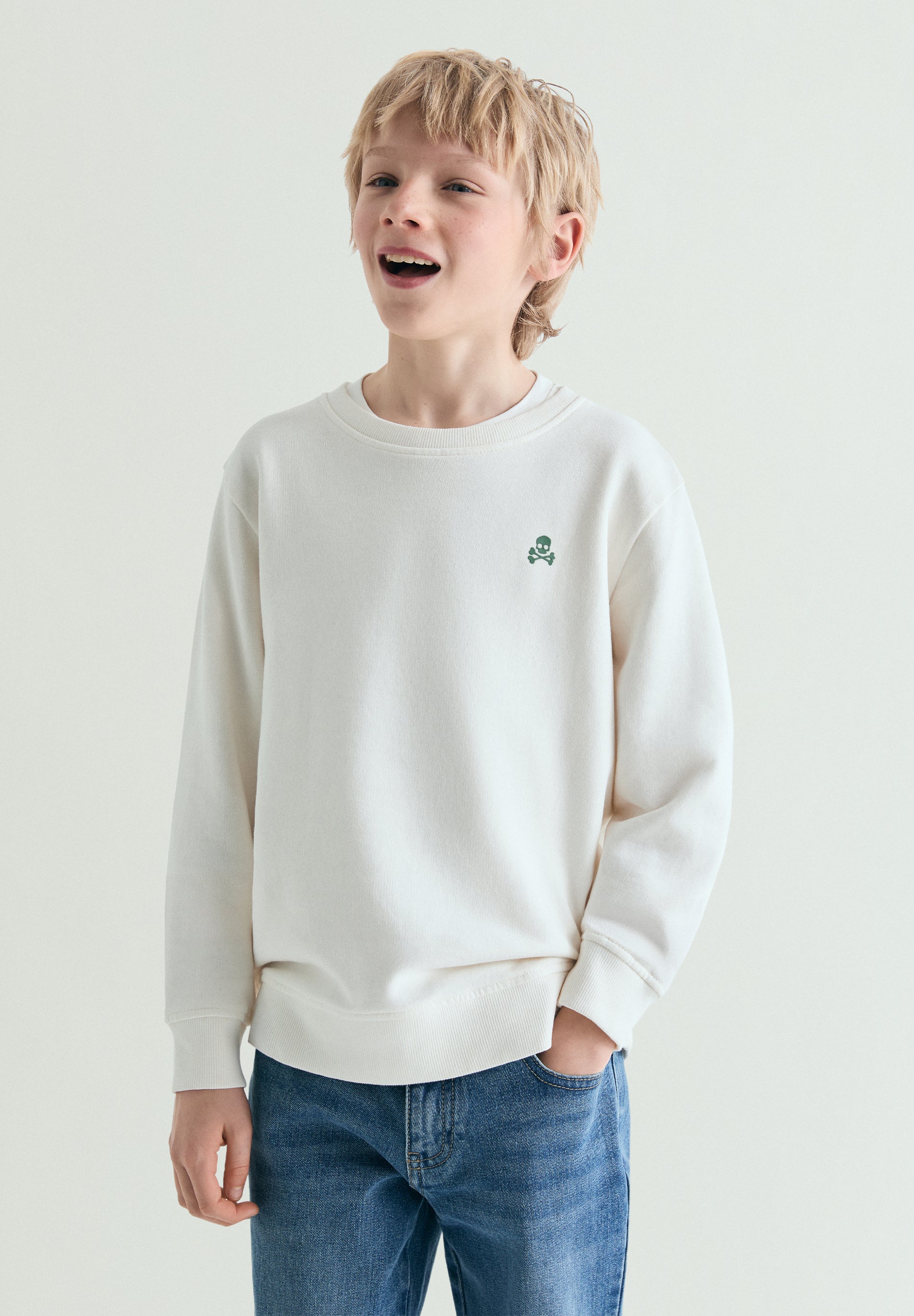 SUDADERA ESTAMPADA TENIS