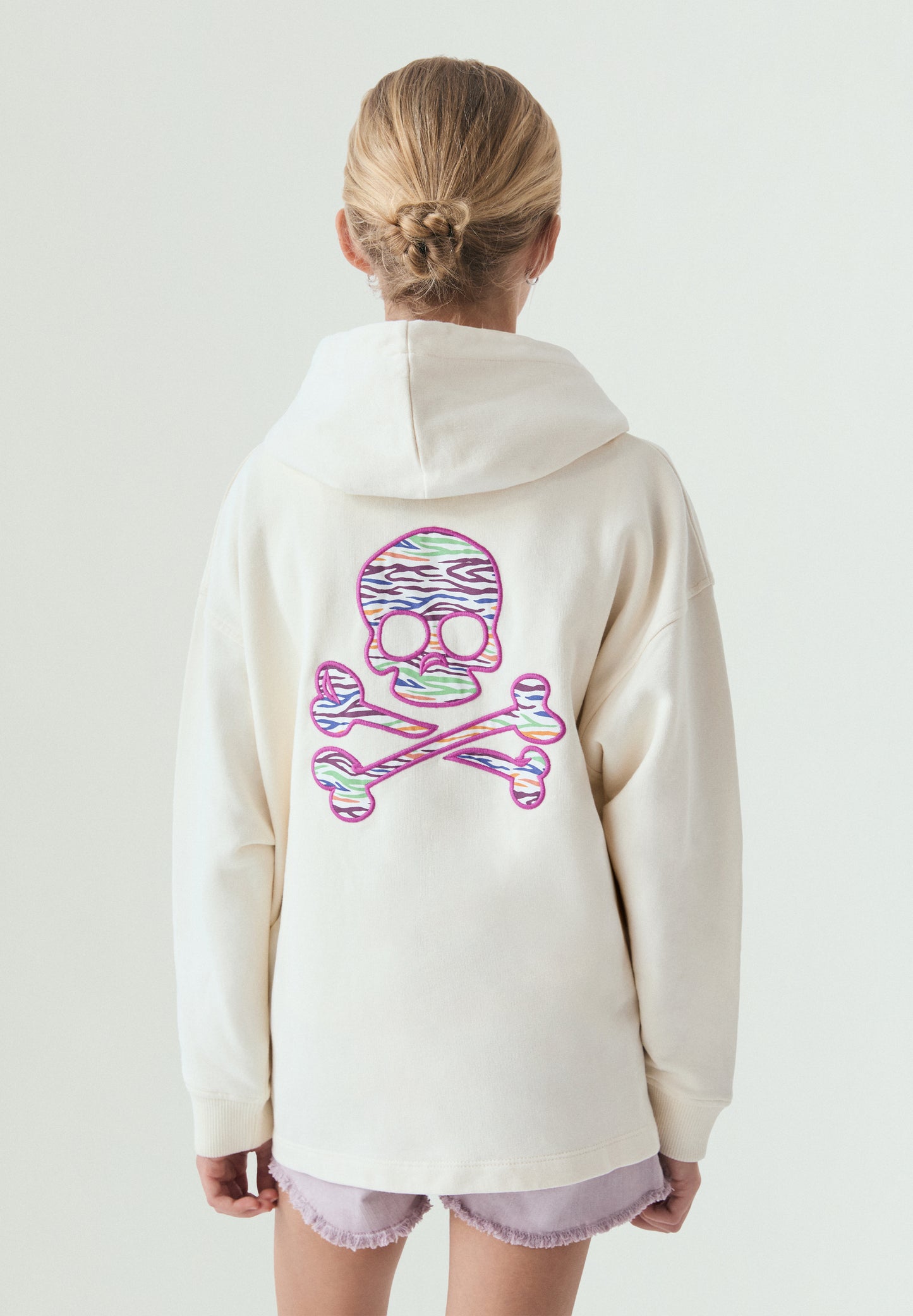 SUDADERA CON CAPUCHA CREMALLERA