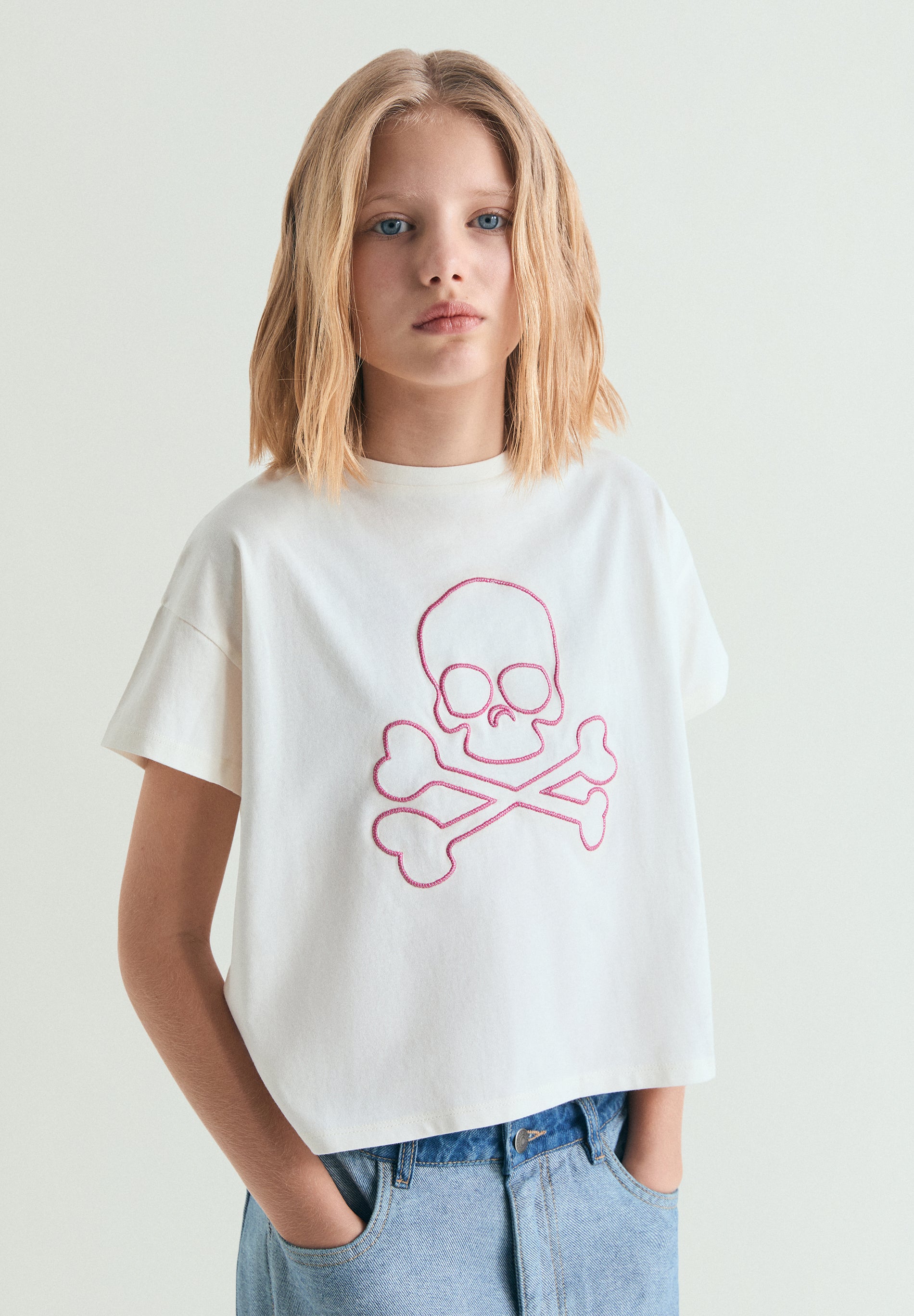 CAMISETA CALAVERA BORDADA