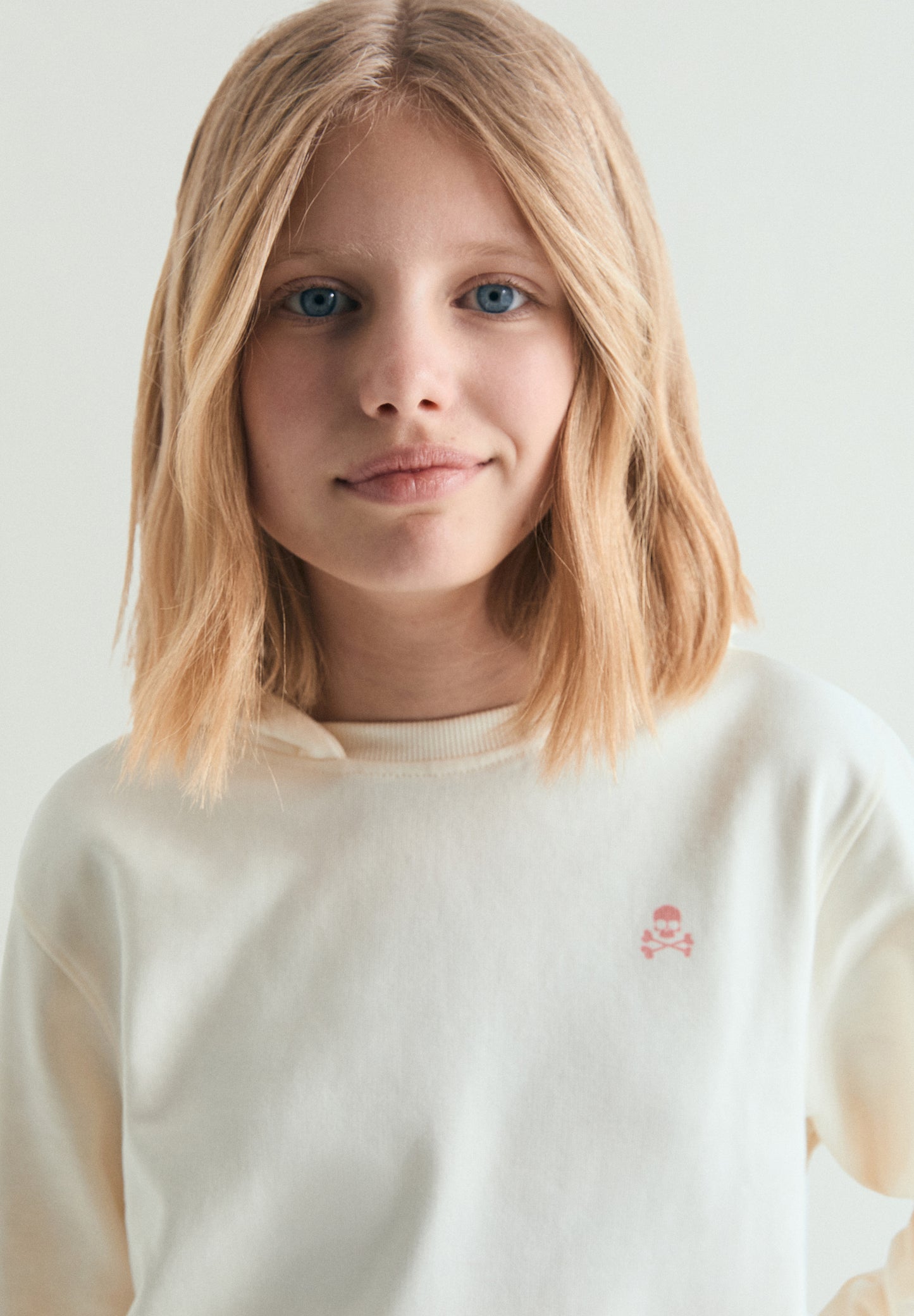 SUDADERA CON CAPUCHA ESTAMPADO TIGER
