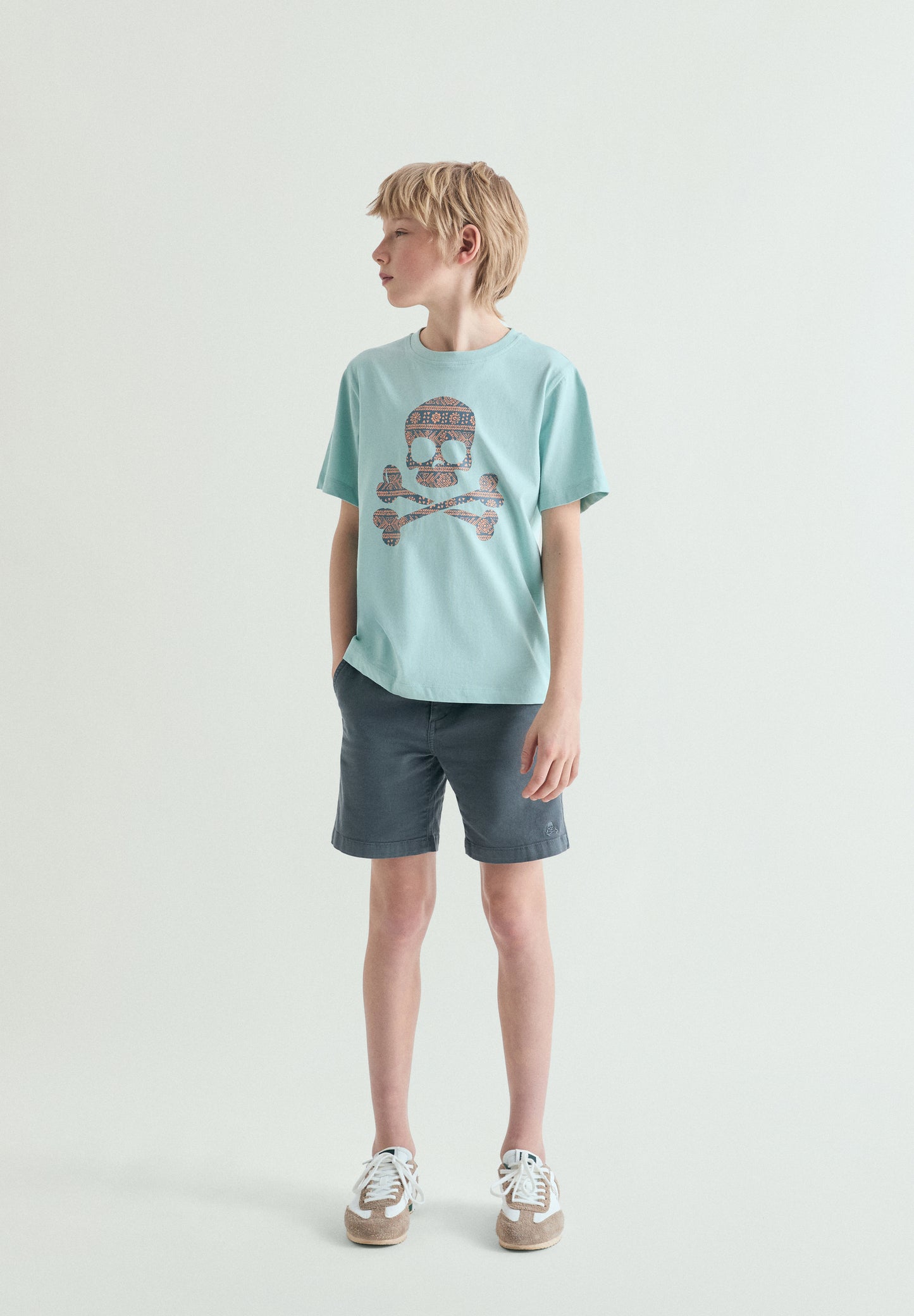CAMISETA CALAVERA ESTAMPADA