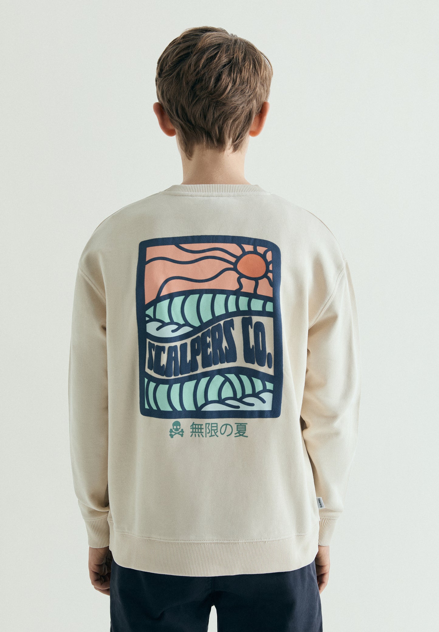 SUDADERA PRINT TRASERO BOLSILLO