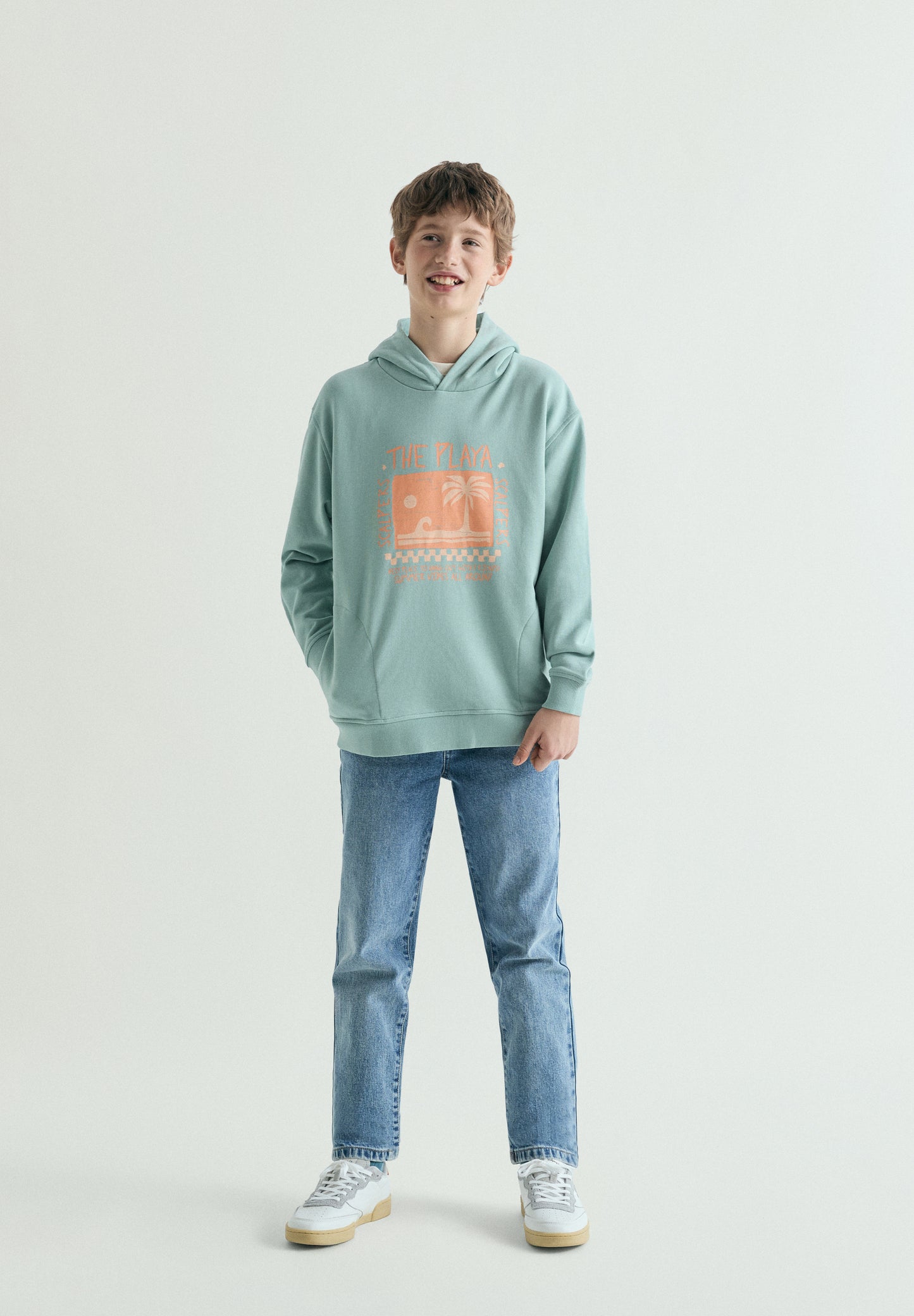 SUDADERA CON CAPUCHA ESTAMPADO PLAYA
