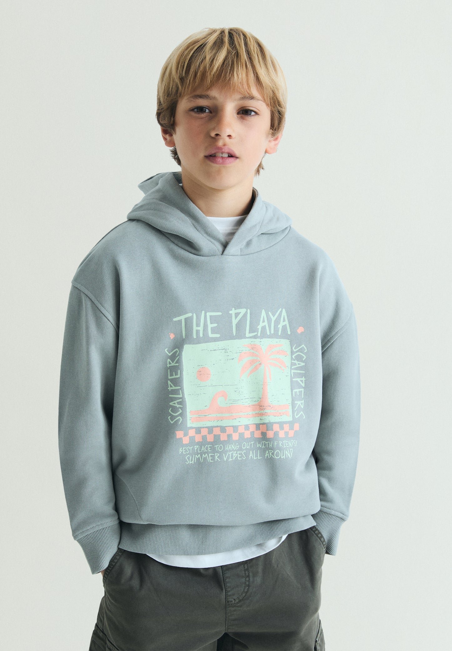 SUDADERA CON CAPUCHA ESTAMPADO PLAYA
