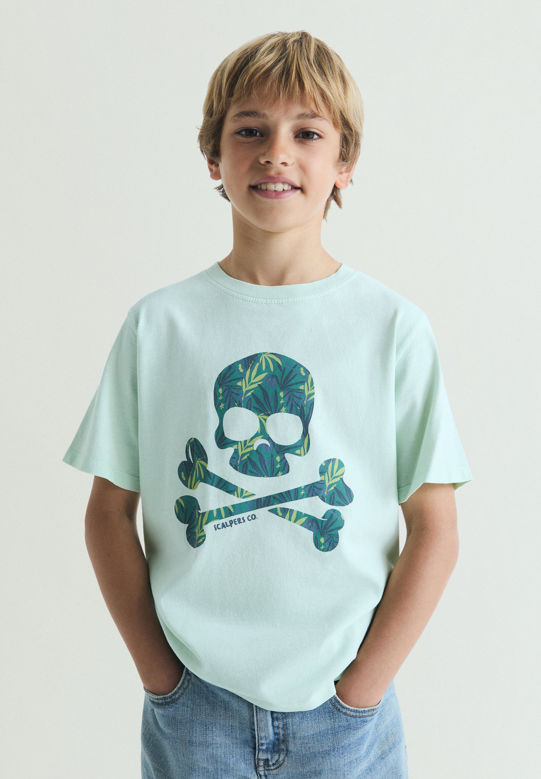 CAMISETA CALAVERA ESTAMPADO TROPICAL