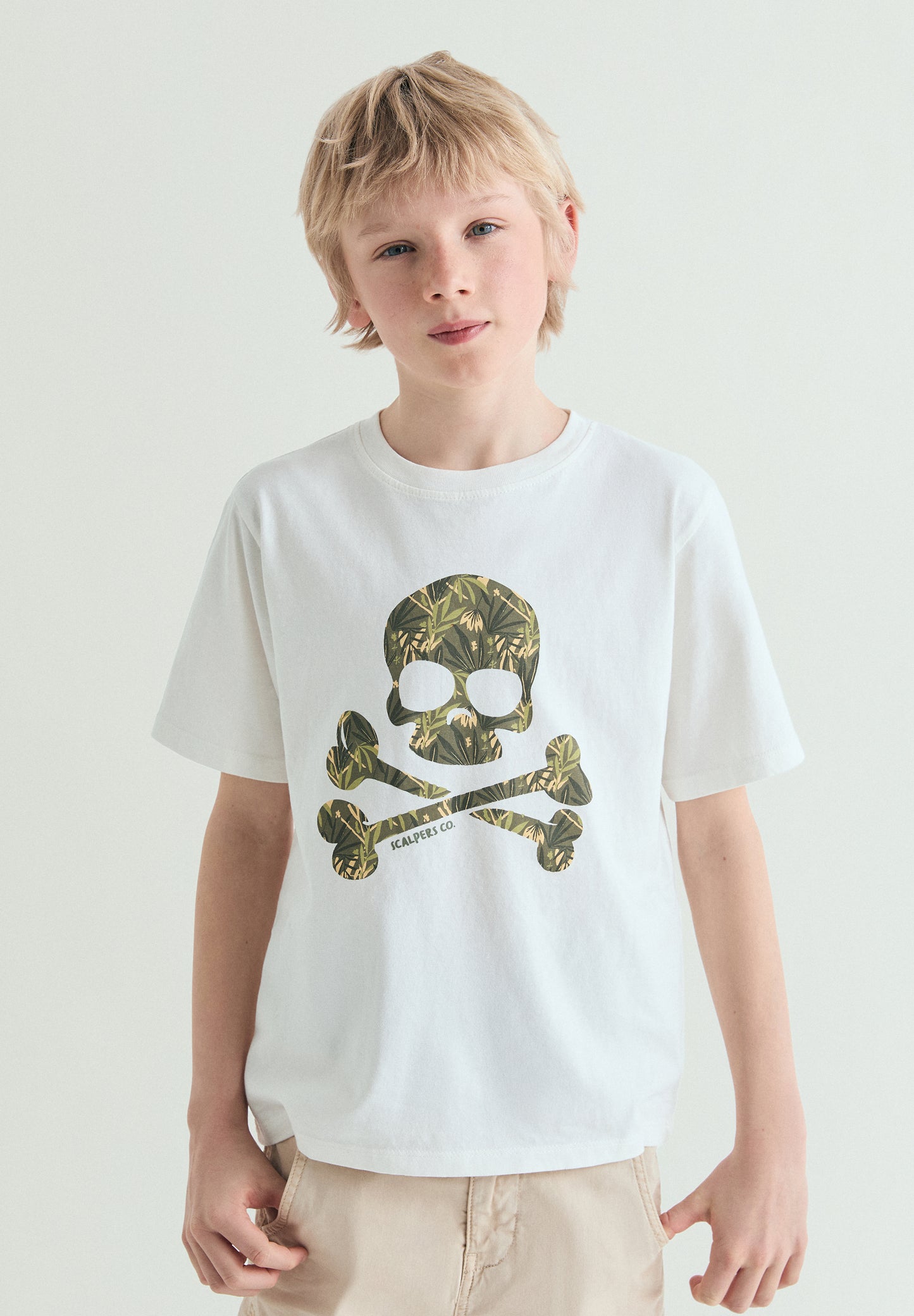 CAMISETA CALAVERA ESTAMPADO TROPICAL