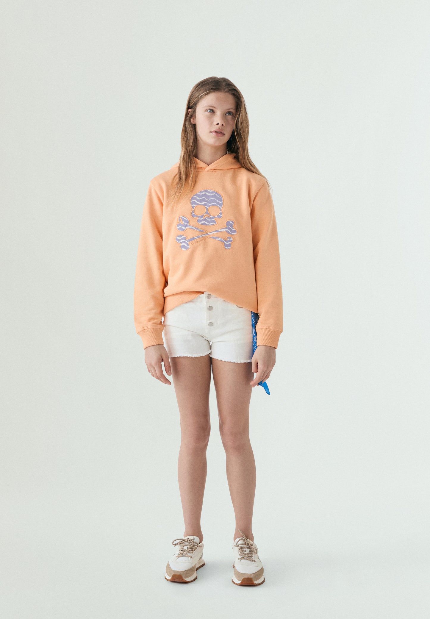 SUDADERA CON CAPUCHA CALAVERA